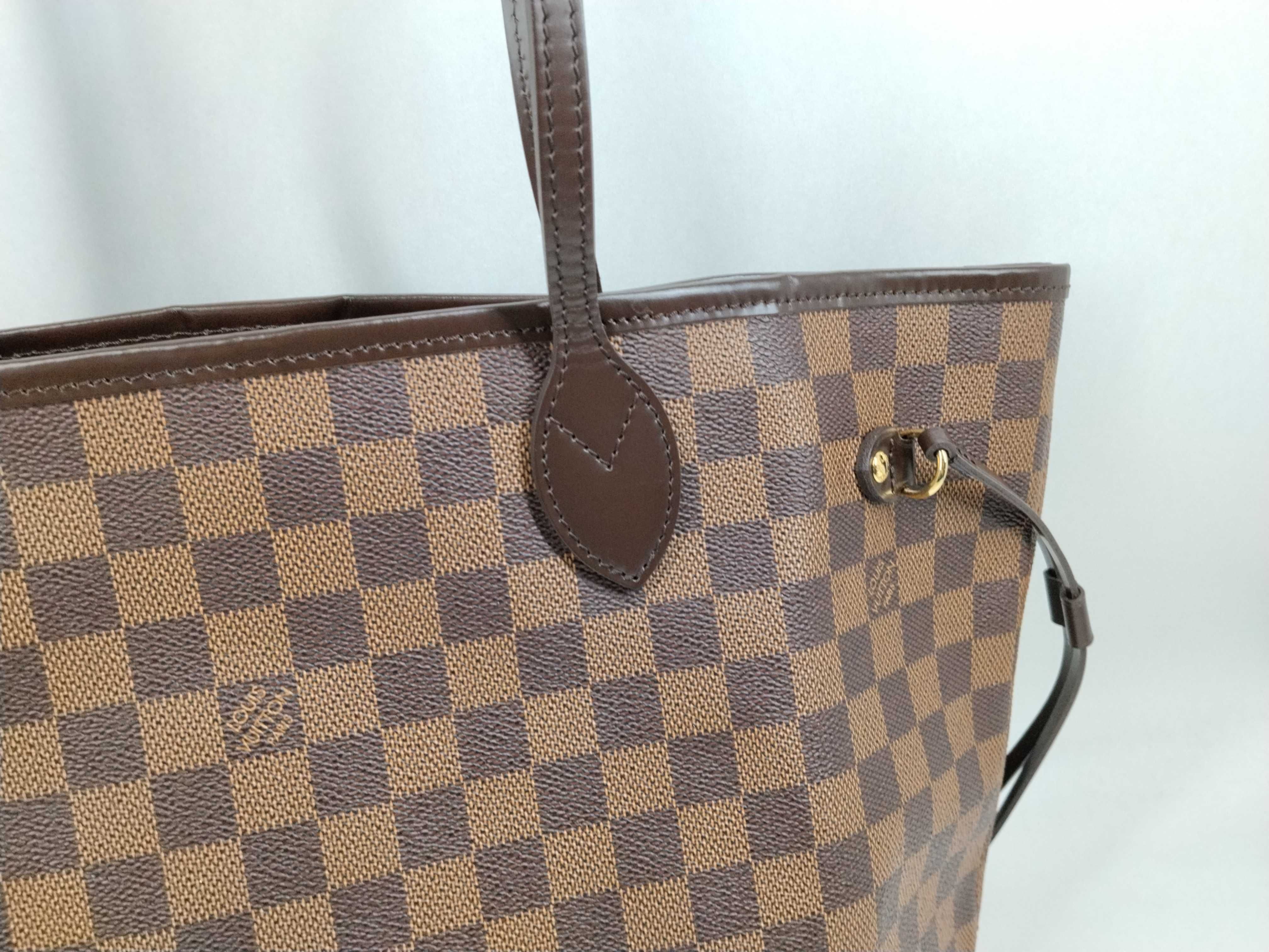 Damier Neverfull MM Tote Bag — view 3