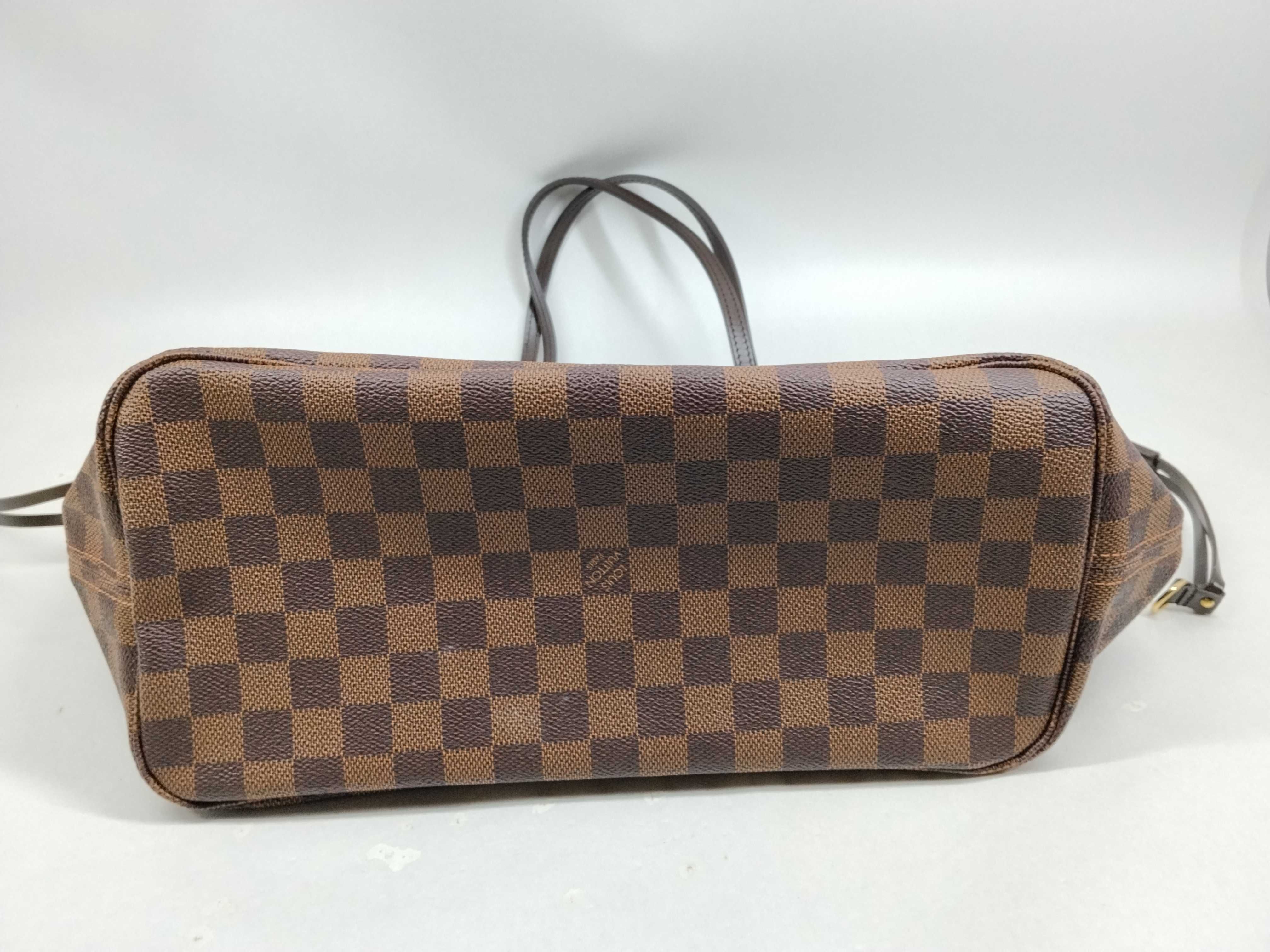 Damier Neverfull MM Tote Bag — view 8