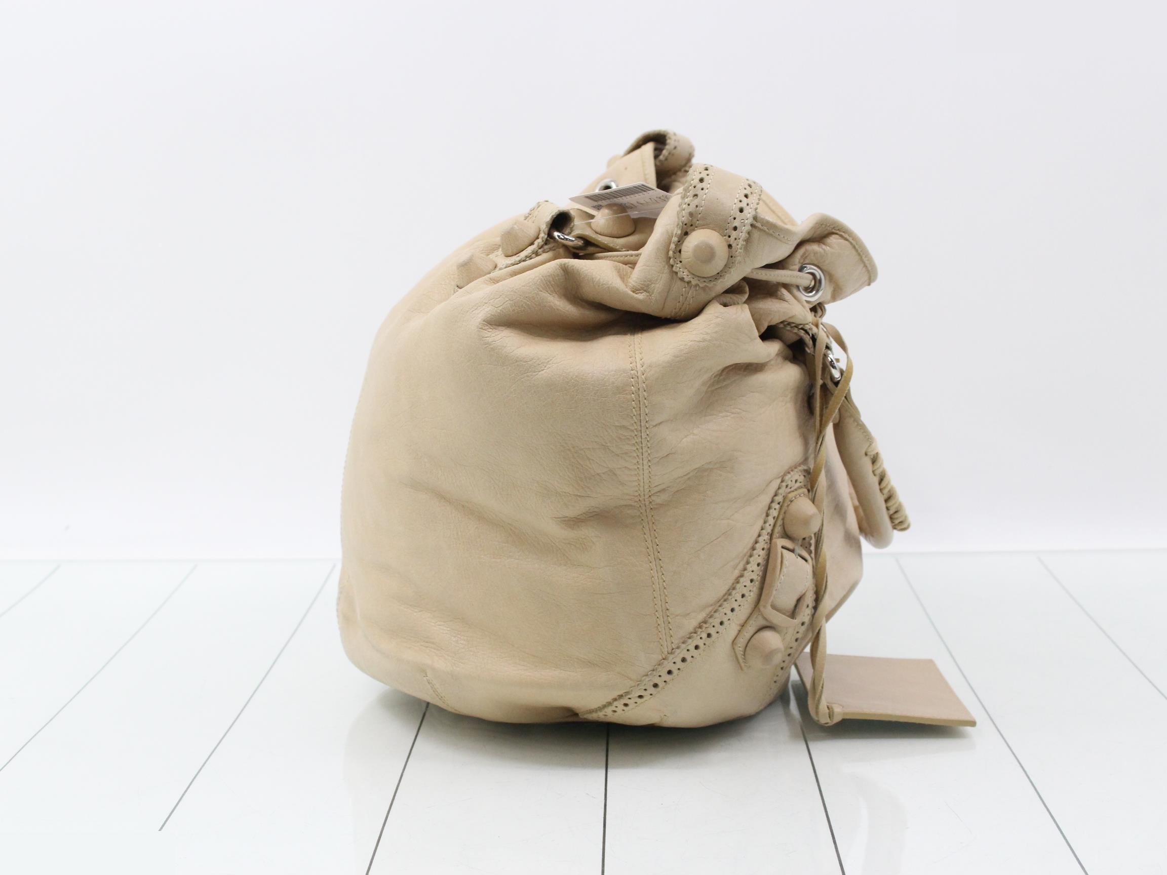 Classic (Bag) - Handbag — view 4
