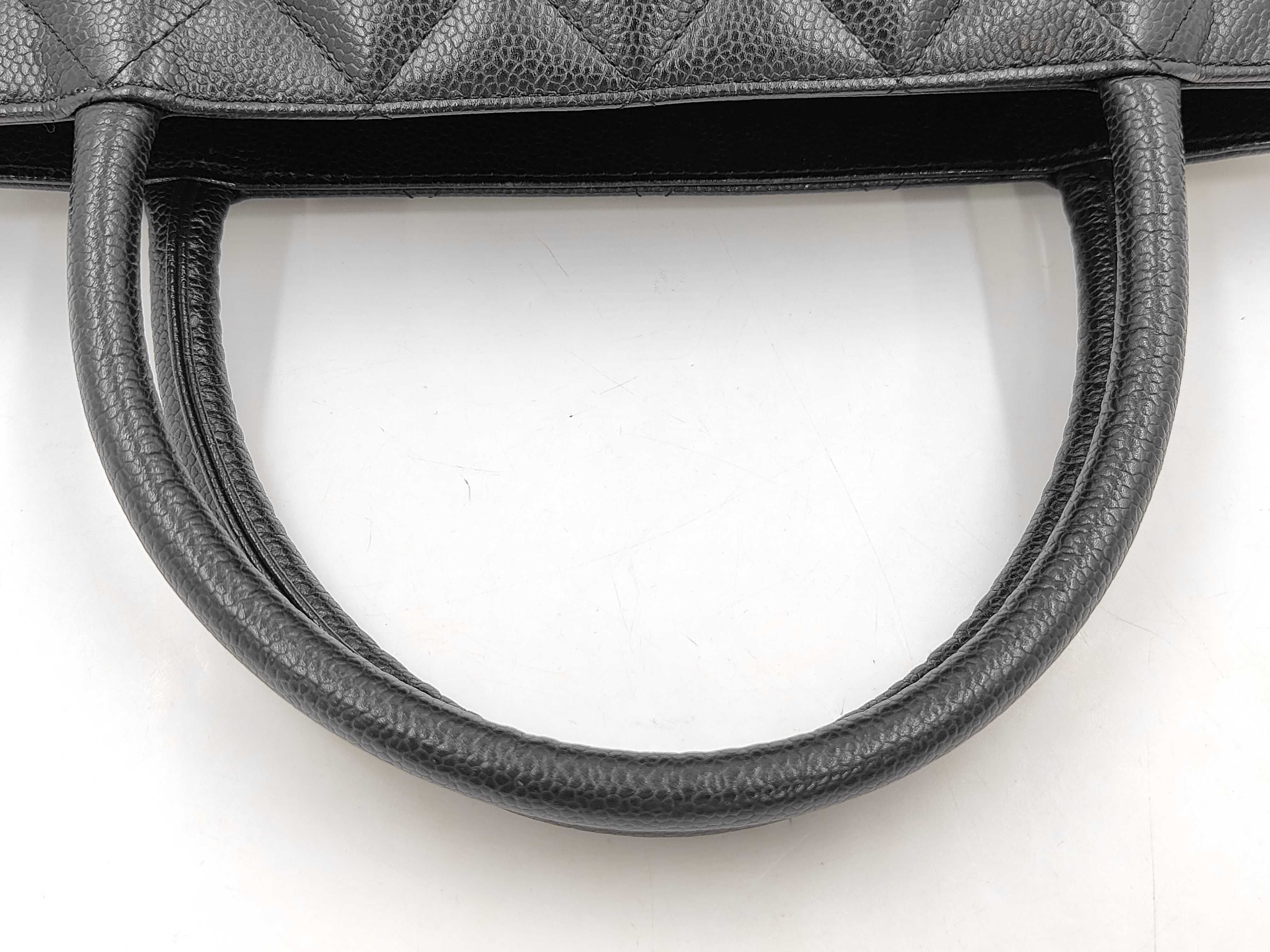 Matelassé Reissue Tote Bag, Caviar Leather, with original seal, 10411989, Black Handbag — view 3