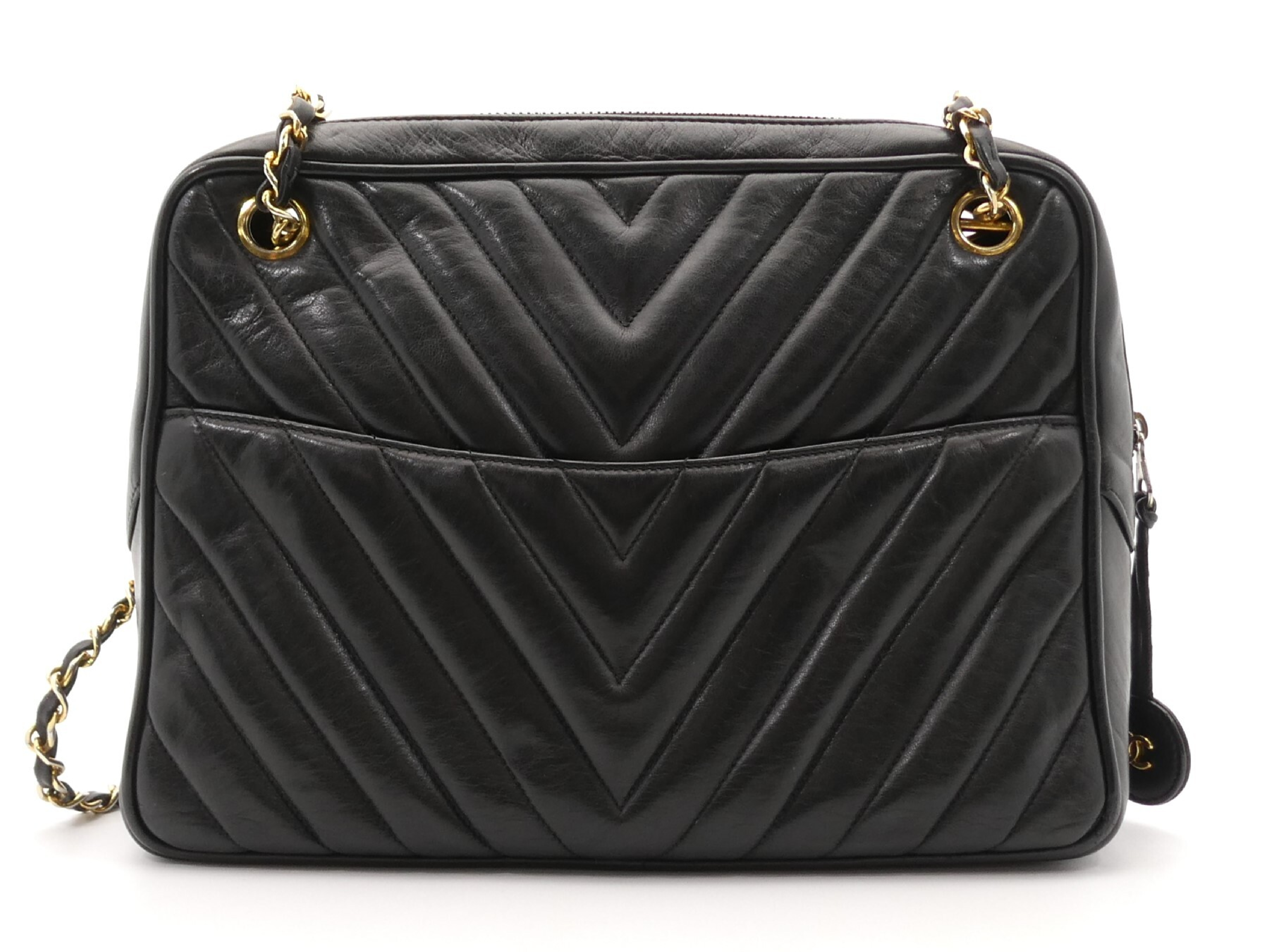 Chevron V-stitch Coco Mark Chain Shoulder Bag — view 2