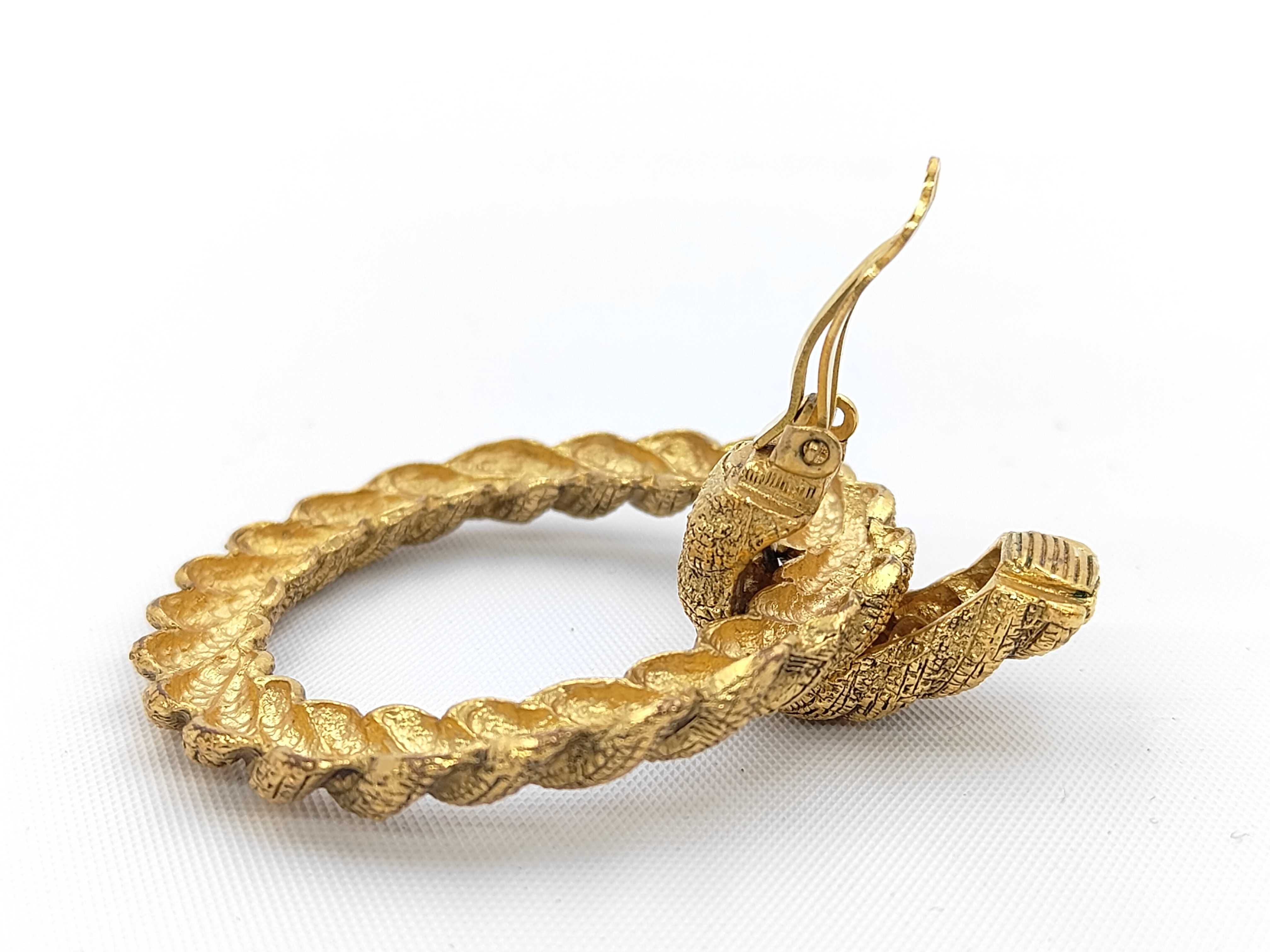 hoop earring (single earring) — view 4