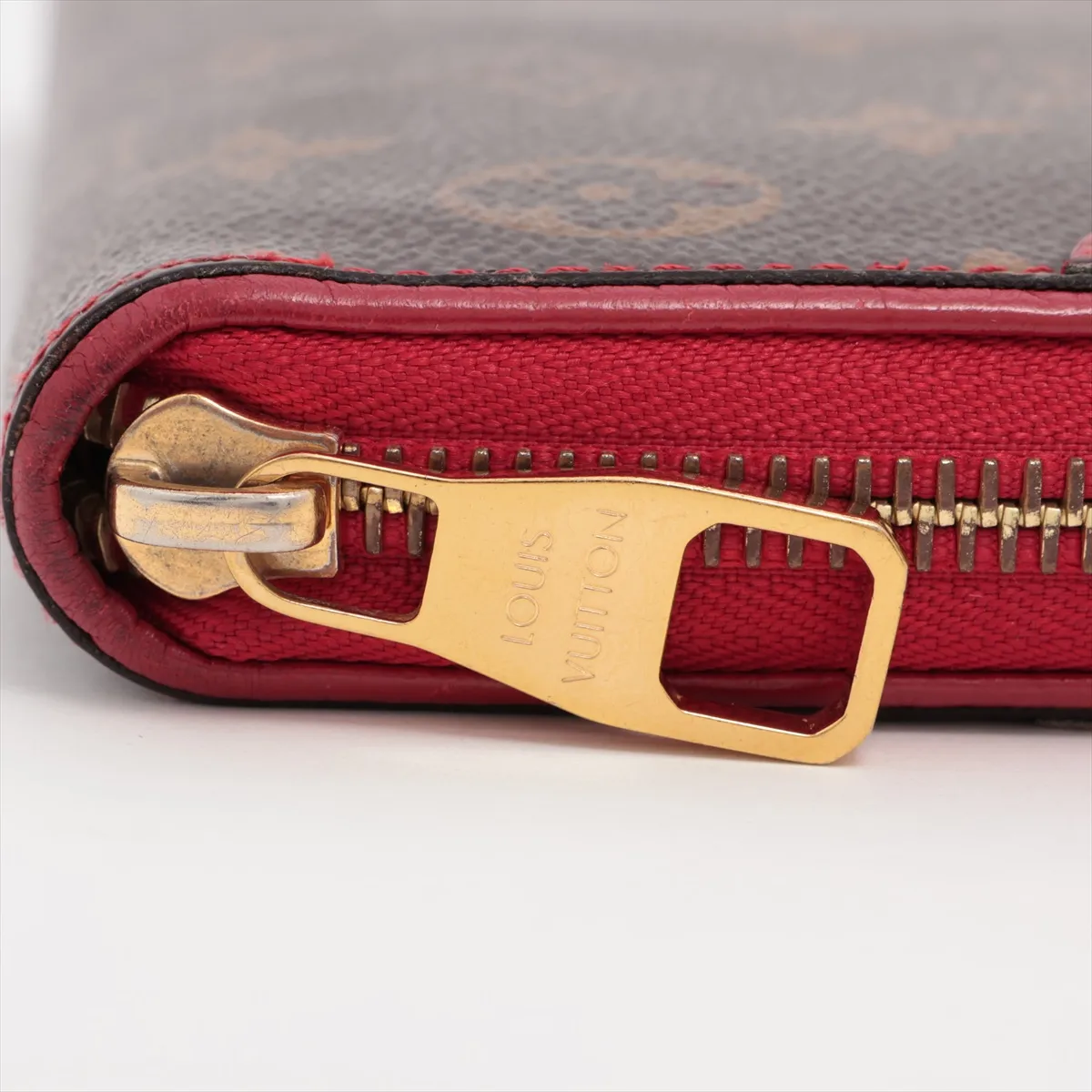 Monogram Zippy Wallet Retiro M61854 MI4128 Cerise Round Zip Wallet — view 13