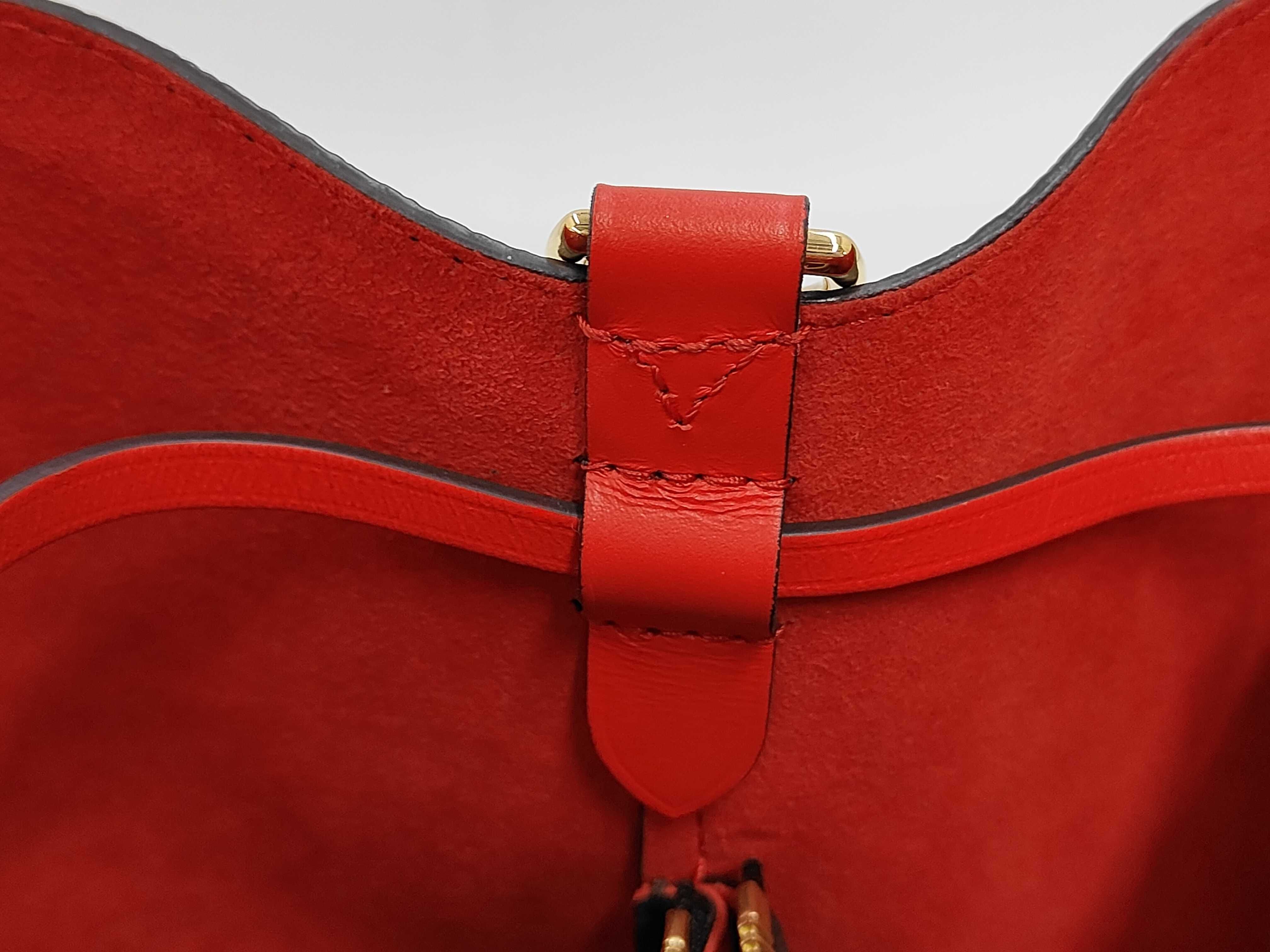 Monogram M44021 Neo Noe MM Shoulder Bag — view 8