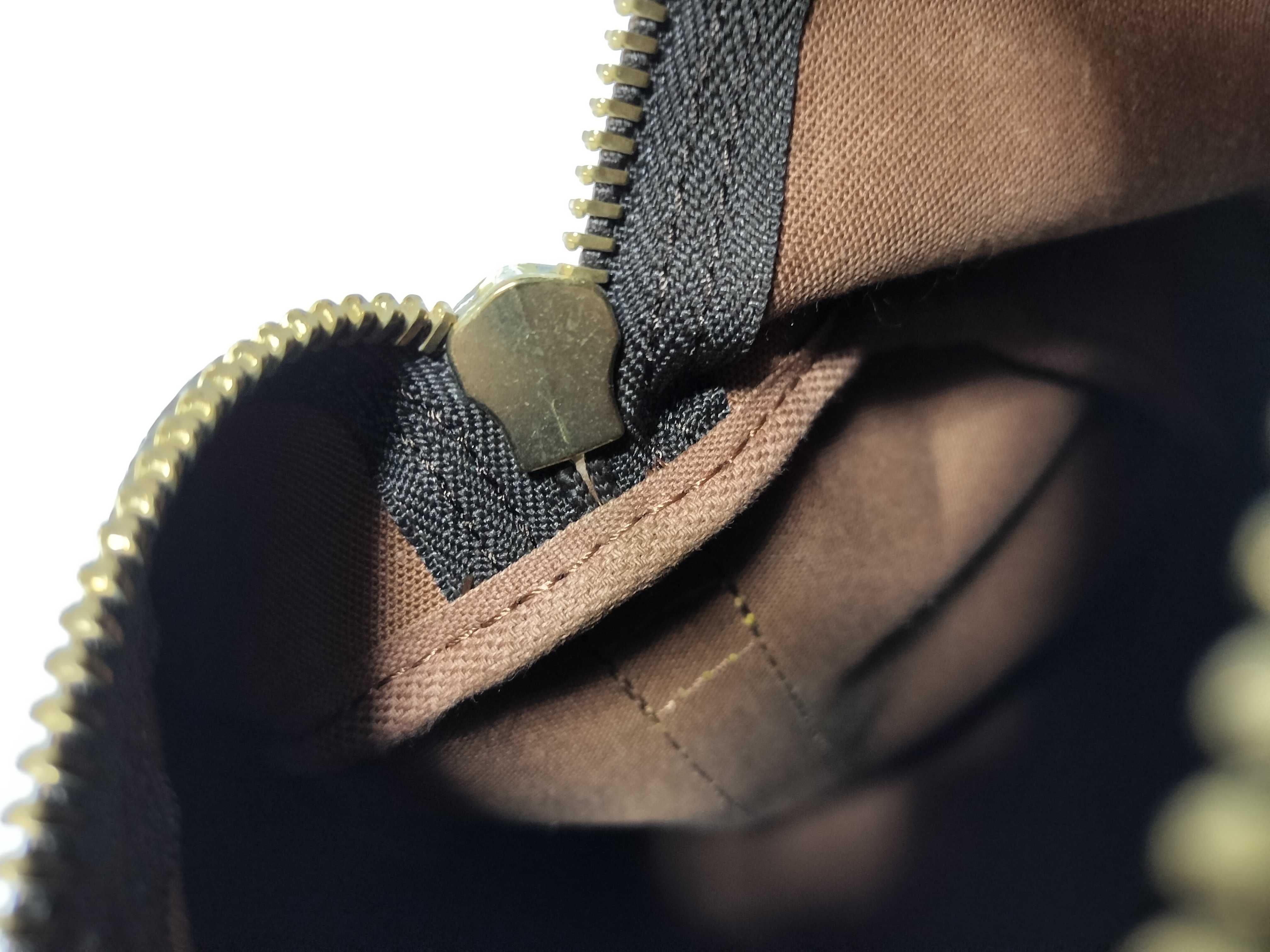 Monogram Vuitton VI8910 Boston Bag — view 9