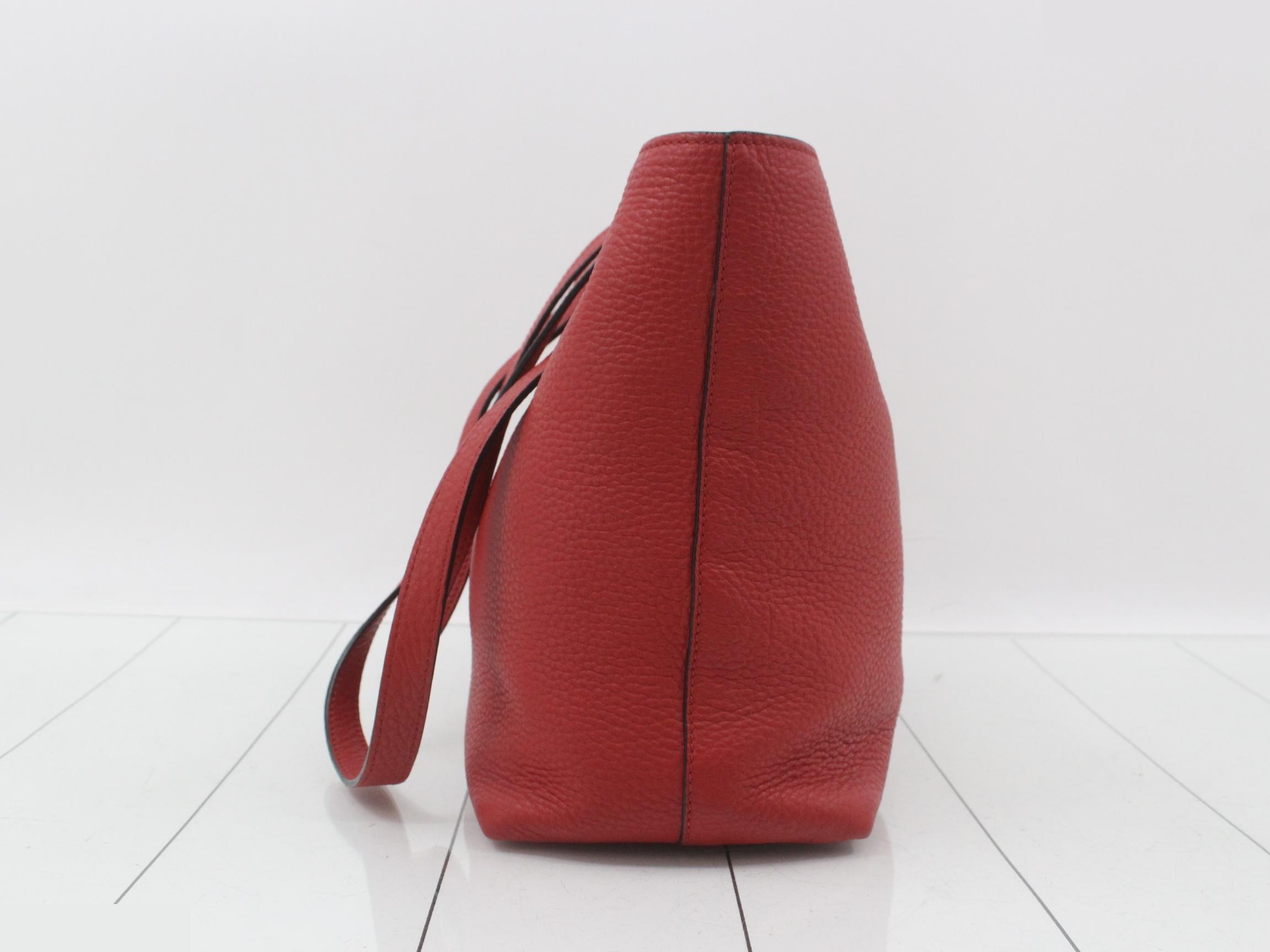 Logo embossed leather tote bag — view 4
