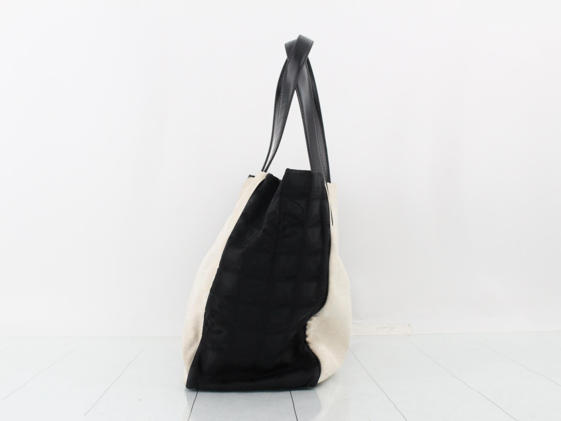 New Travel Line (Bag) - Bi-color Shoulder Bag - Serial sticker included — view 3