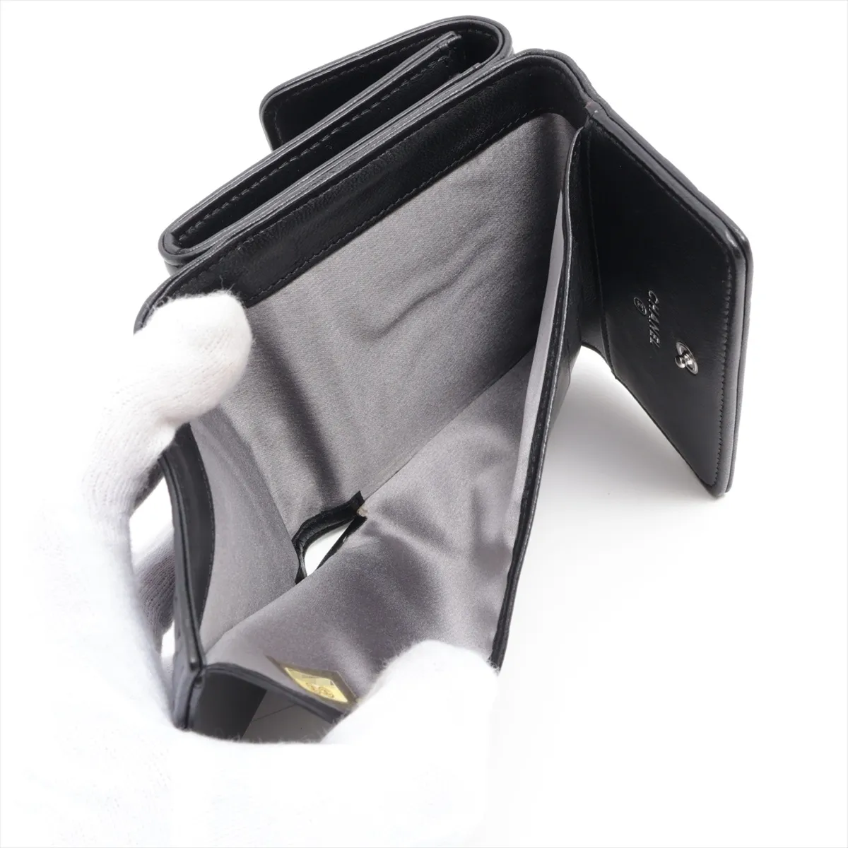 Camellia Lambskin Compact Wallet, Black with Silver Hardware, 11746401 — view 6