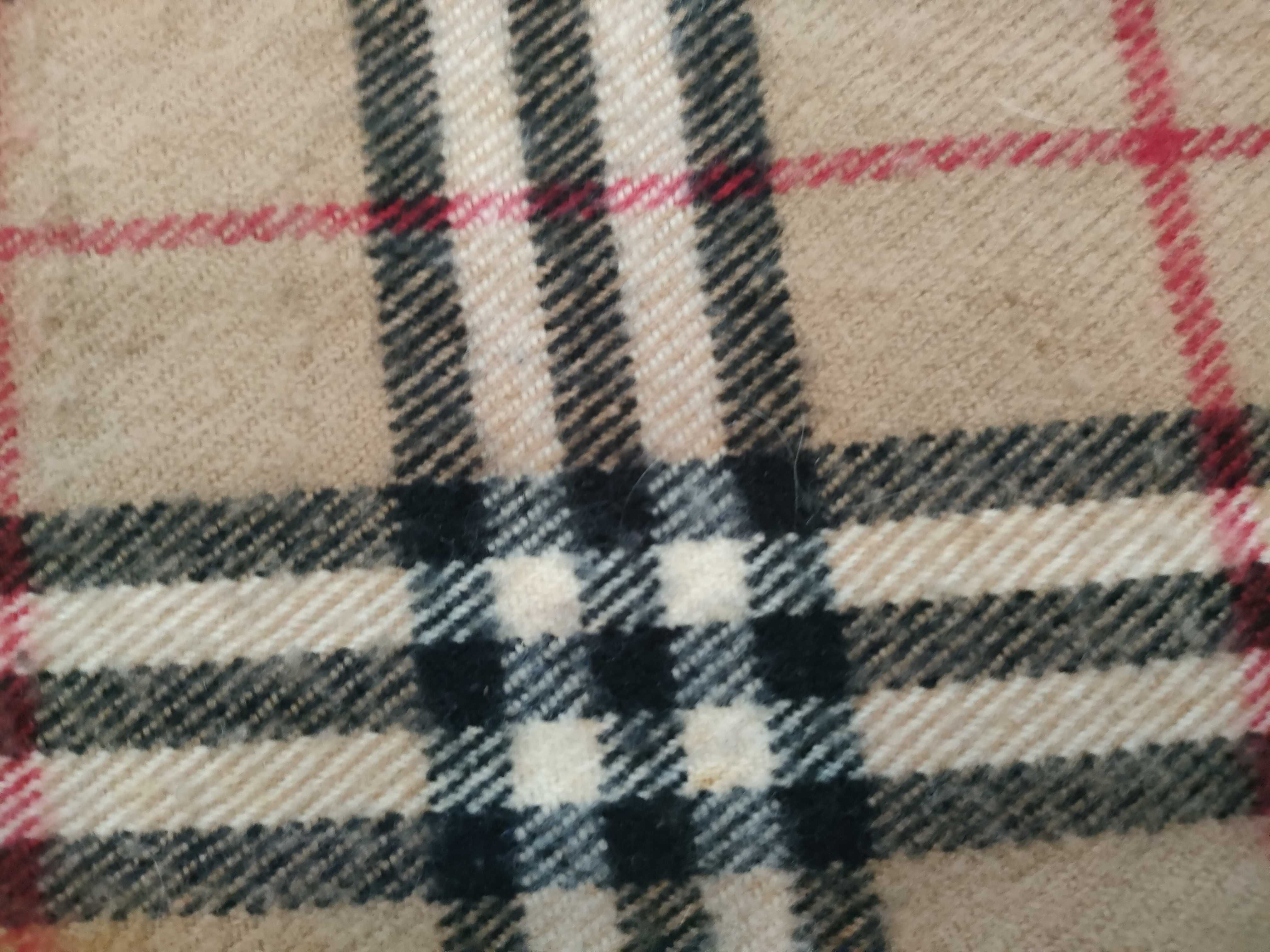 scarf, Nova check pattern, cashmere, and other accessories. — view 10