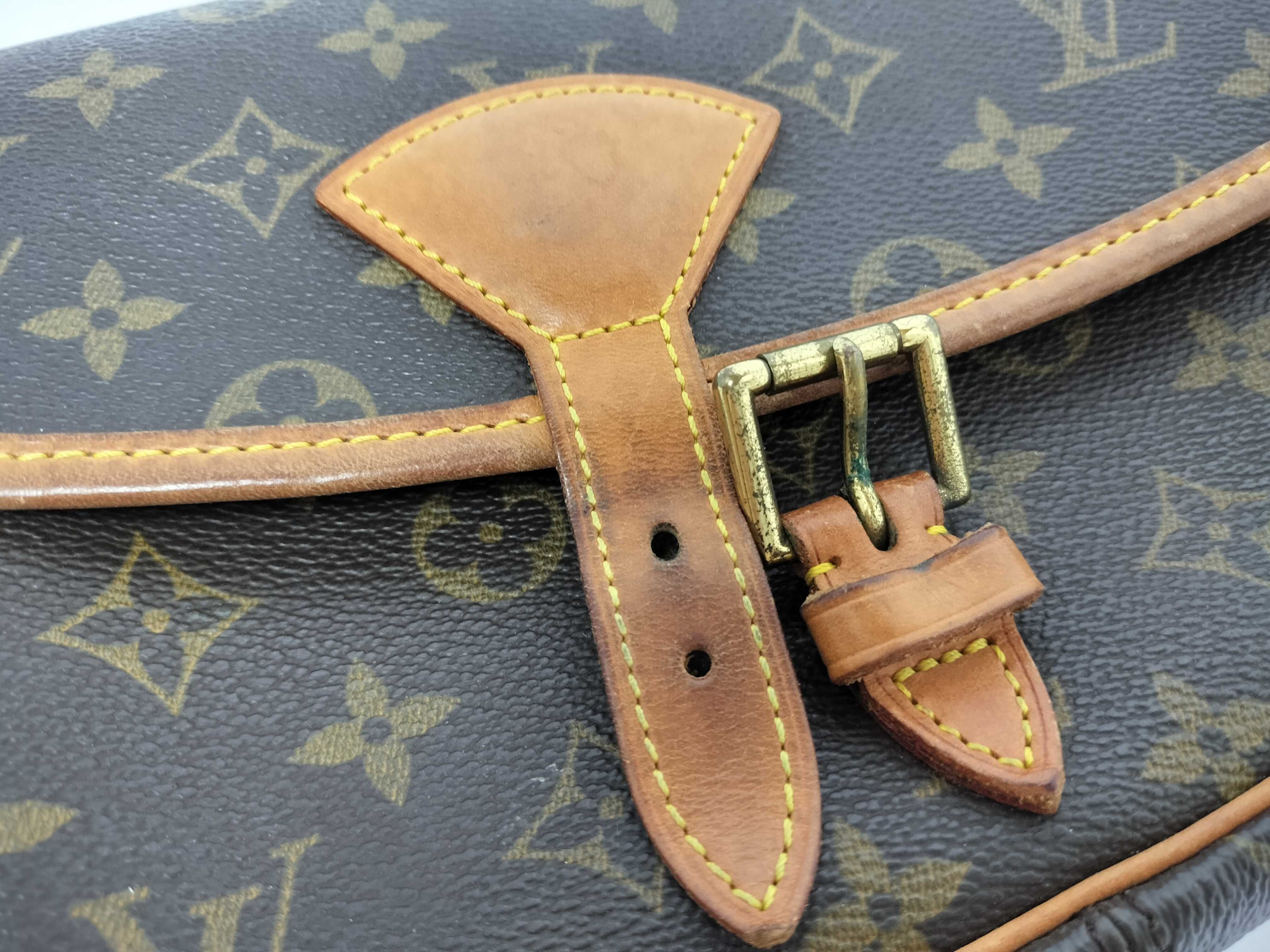 Monogram — view 7
