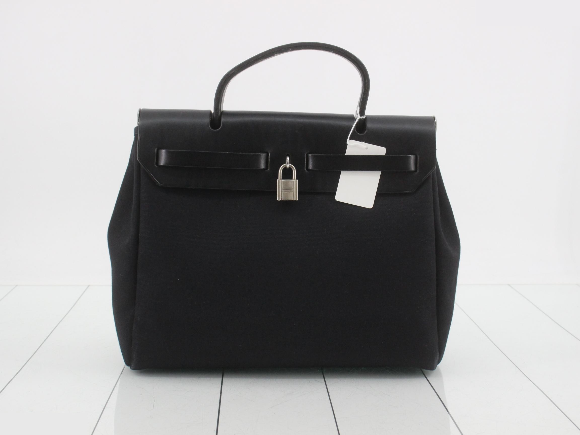 handbag — view 2