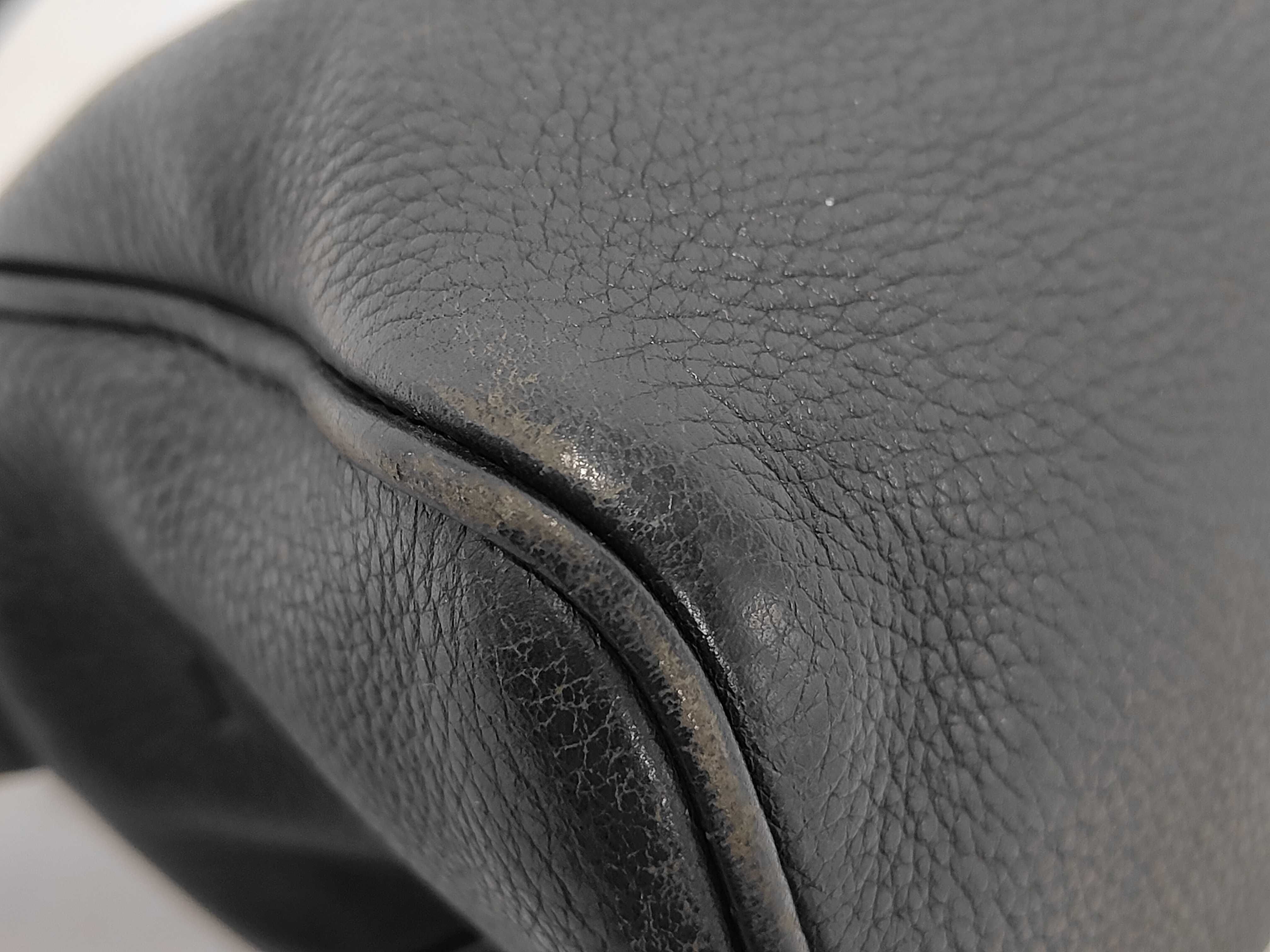 shoulder bag — view 4
