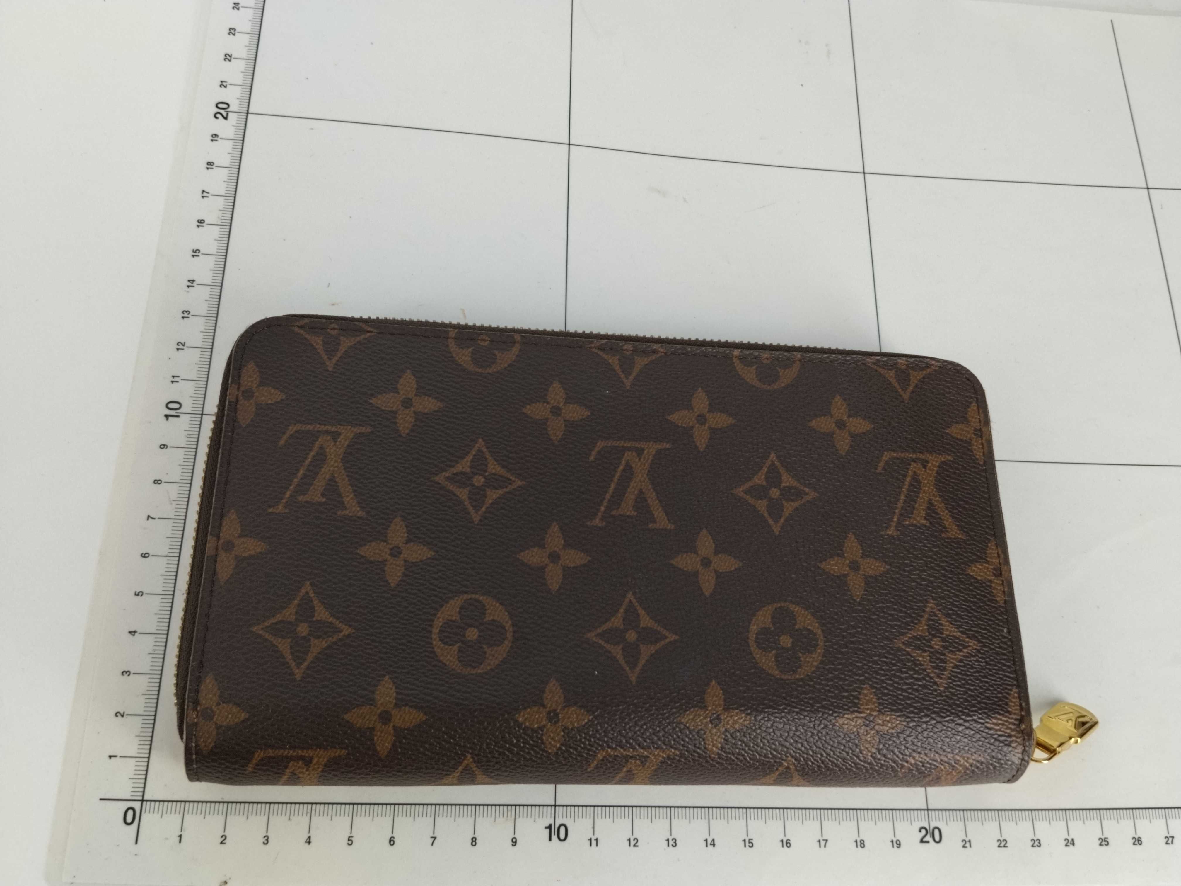Monogram Louis Vuitton Round Zip Wallet — view 2