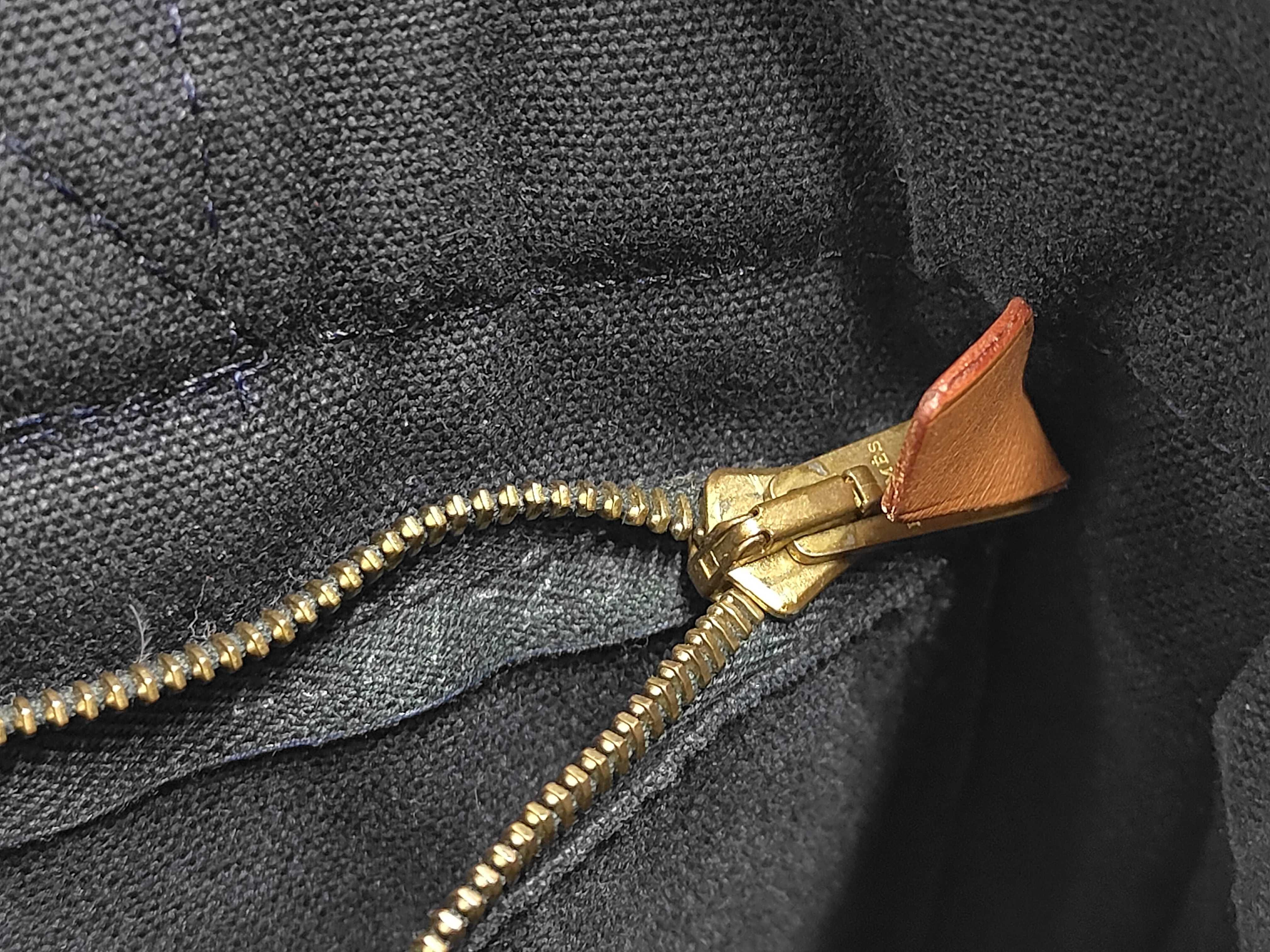Fourre-Tout PM Navy Handbag — view 9