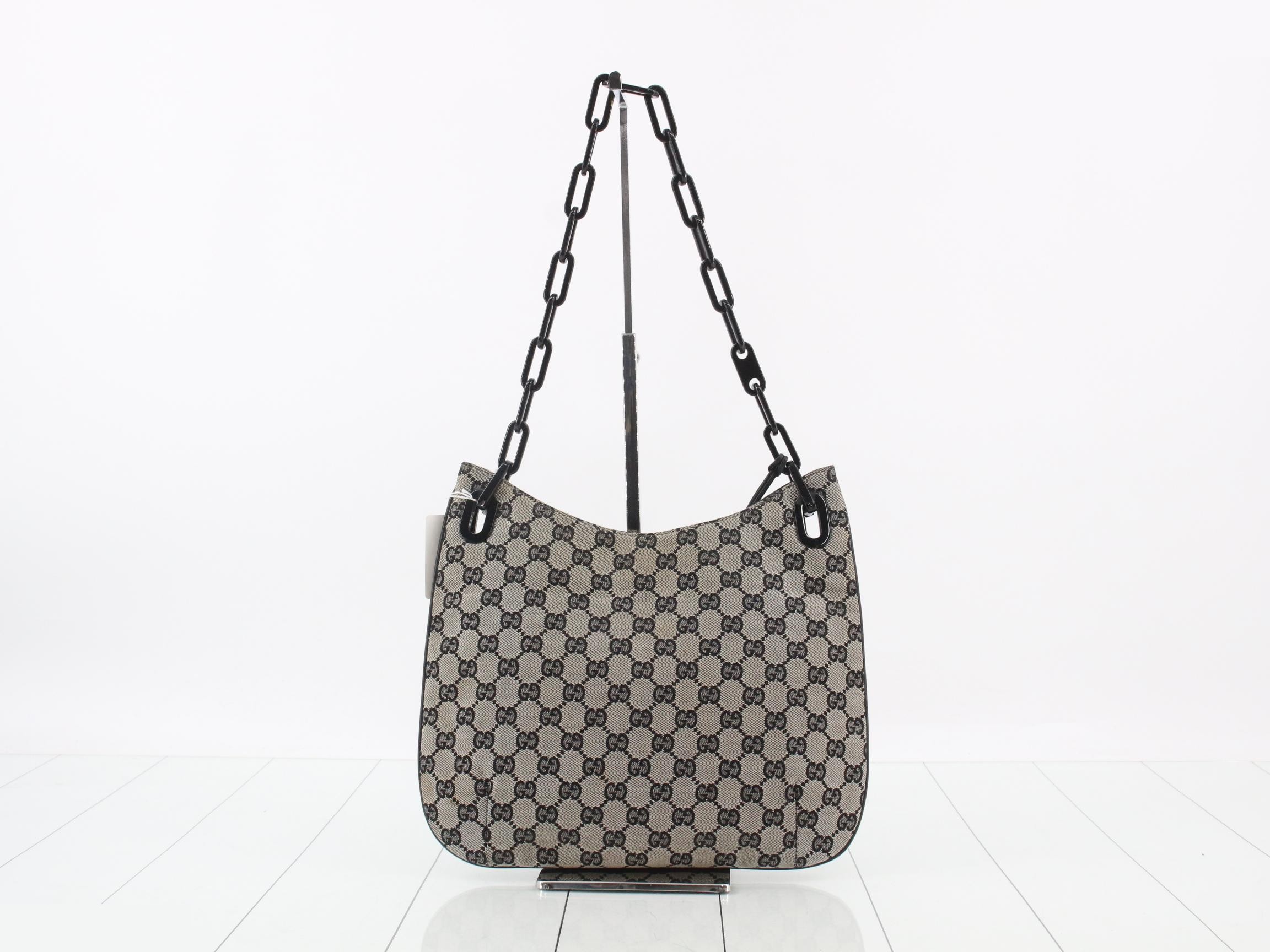 GG Canvas Shoulder Bag — view 2