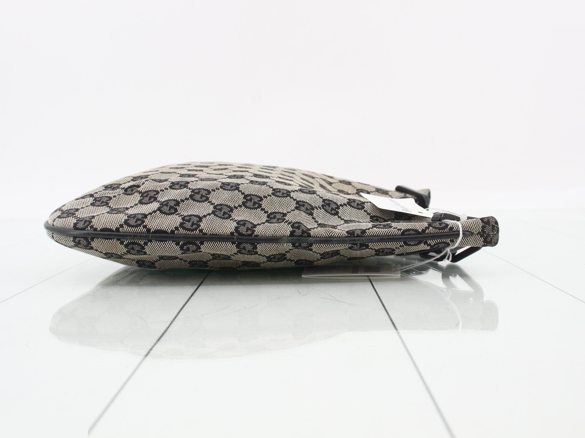 GG Canvas Shoulder Bag — view 3