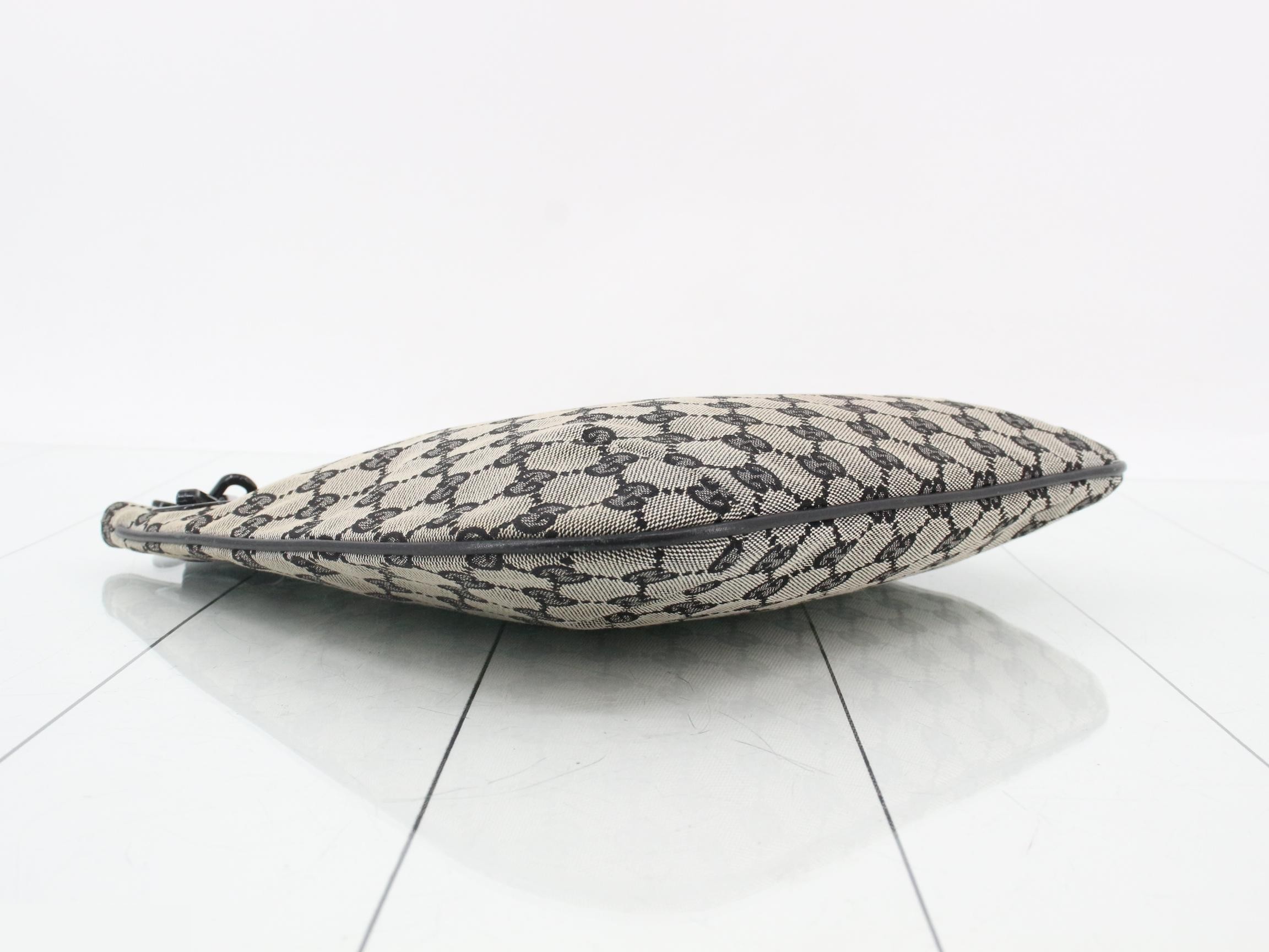 GG Canvas Shoulder Bag — view 5