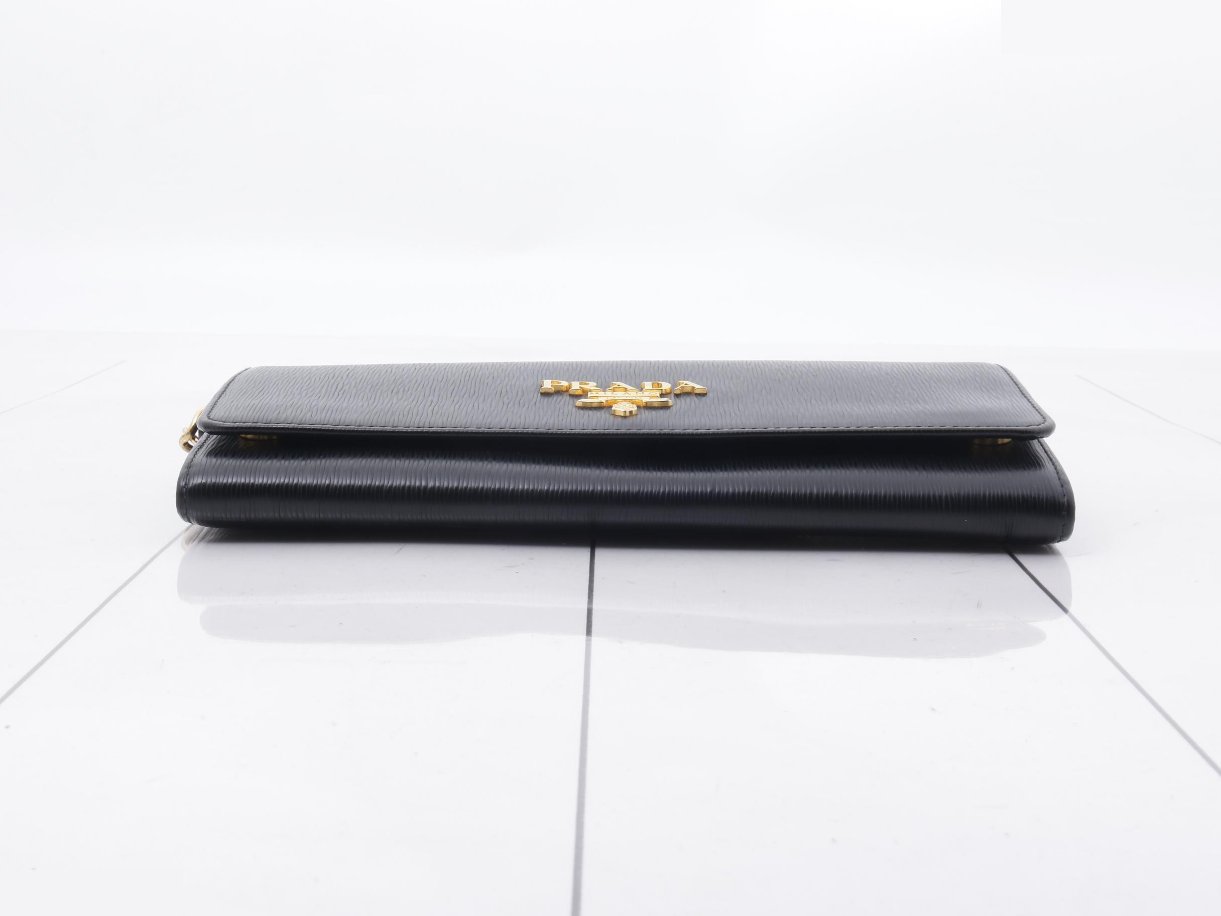 Other lines: Chain shoulder bag — view 3
