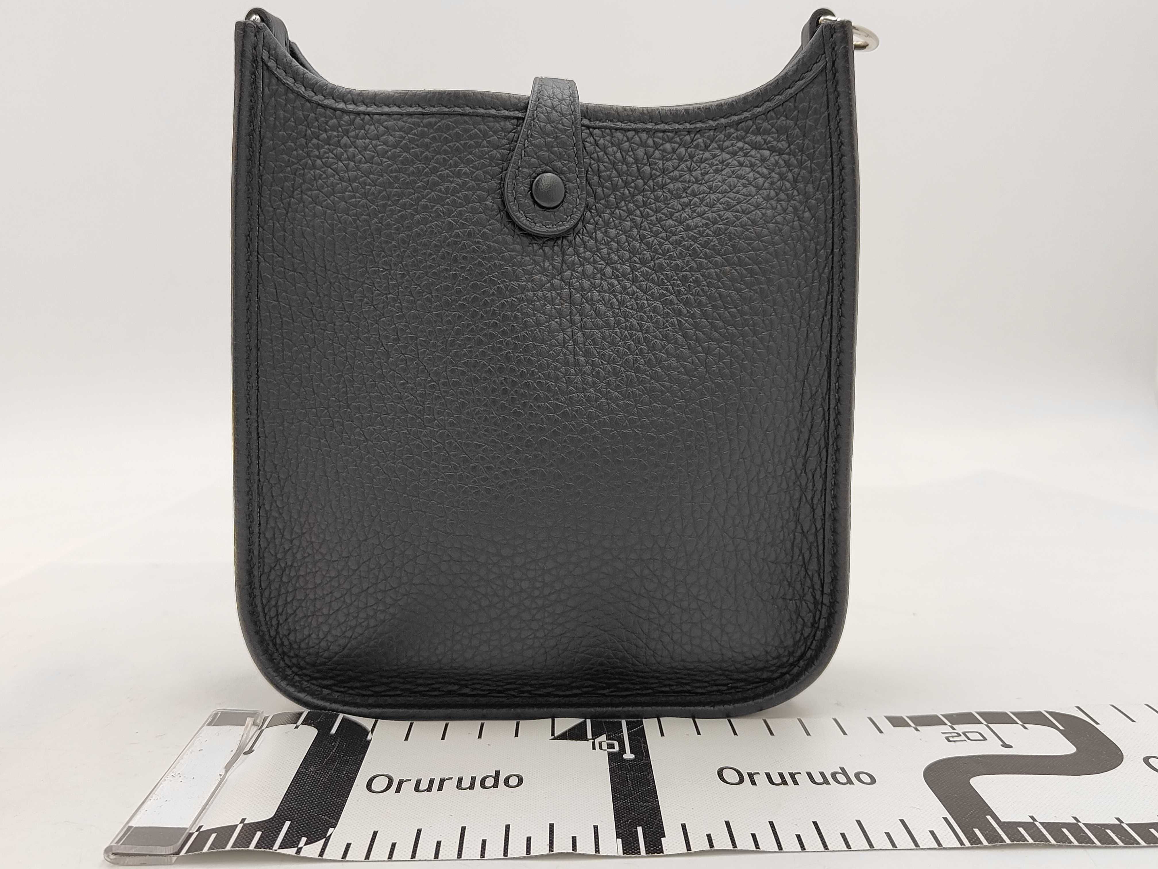 Evelyne 16 TPM Amazon Taurillon Leather Black Silver Hardware K Stamp Shoulder Bag — view 2