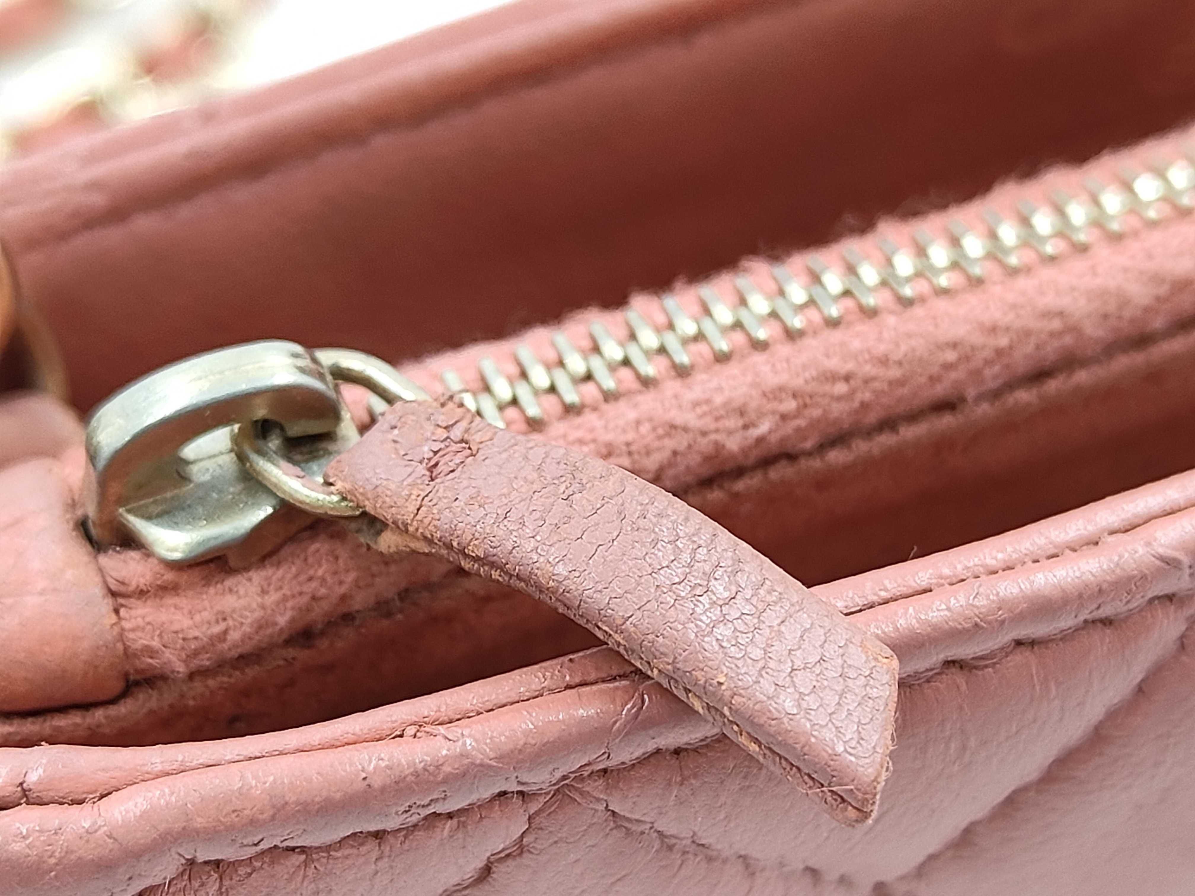 Coco Mark Mini Matelassé Valentine Chain Shoulder Bag Pink Shoulder Bag — view 8