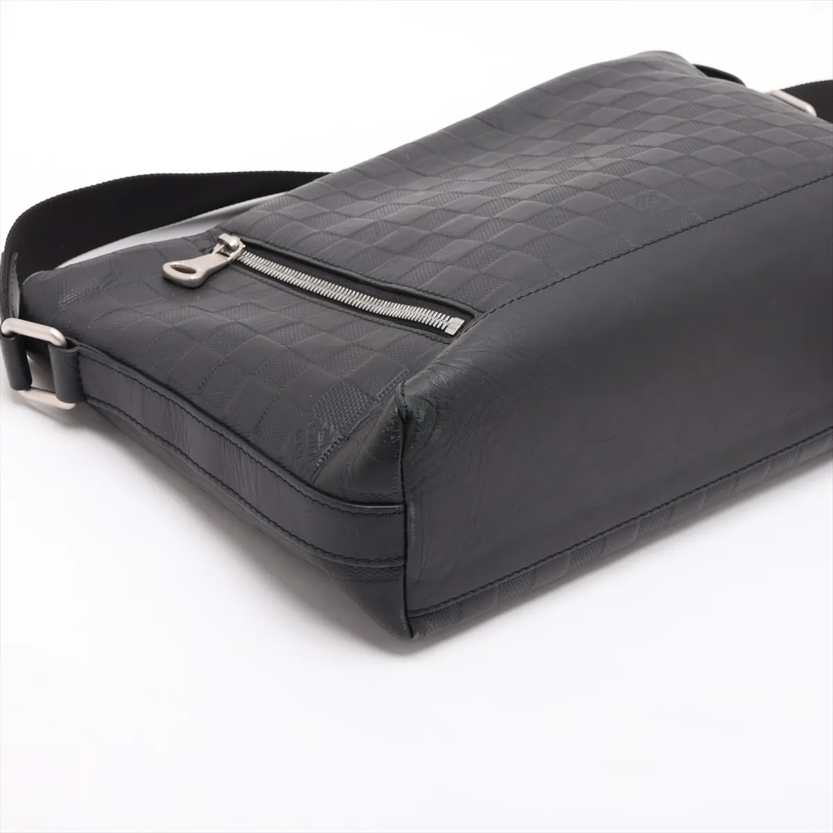 Damier Infini Discovery Messenger PM N42415 CA3189 Black — view 4