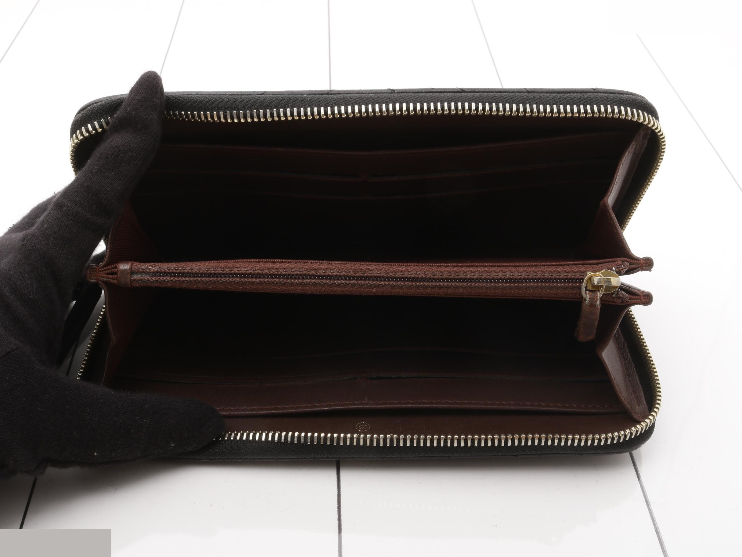 V-stitch Zippy Wallet (Long Wallet) — view 4
