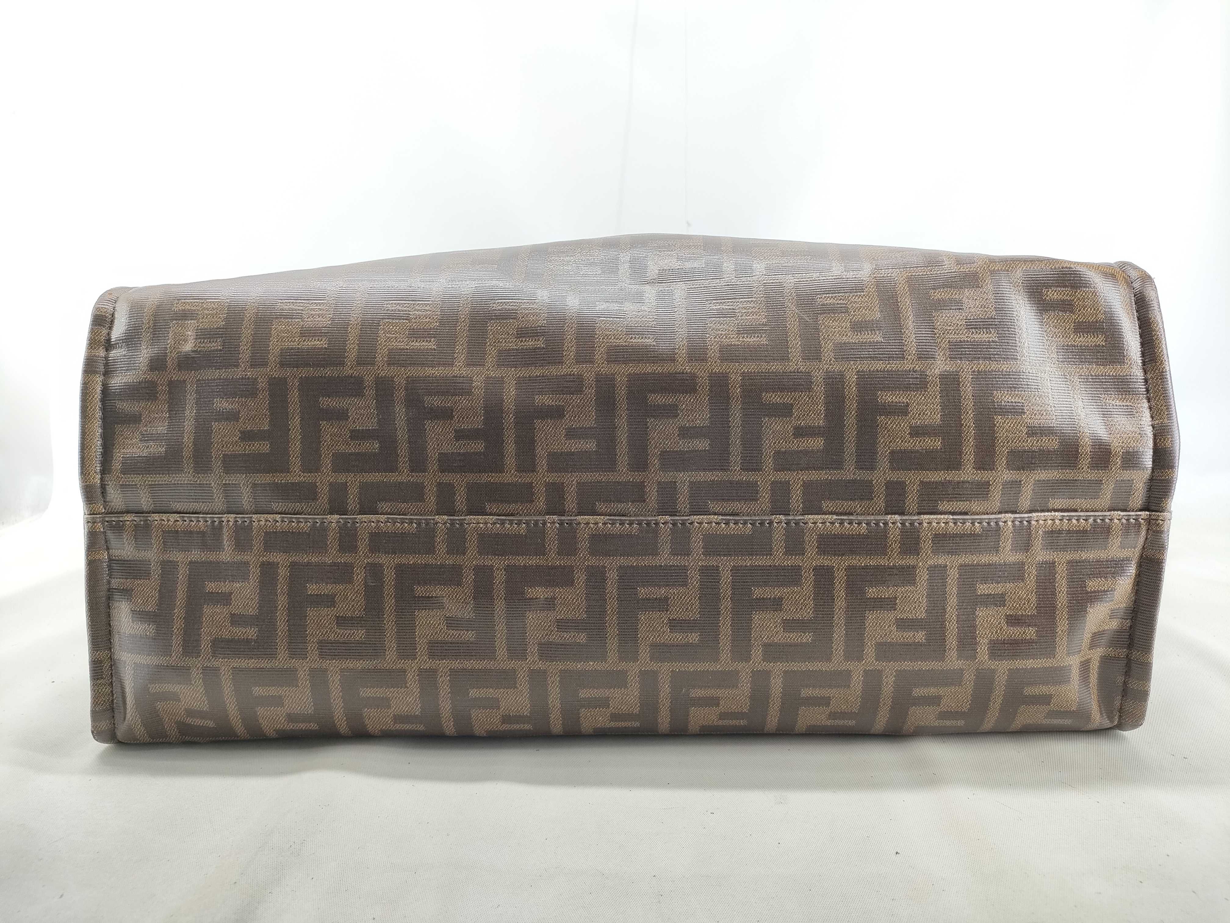x FILA Zucca Pattern Brown Chain Tote Bag PVC x Leather 8BH357 Tote Bag — view 3