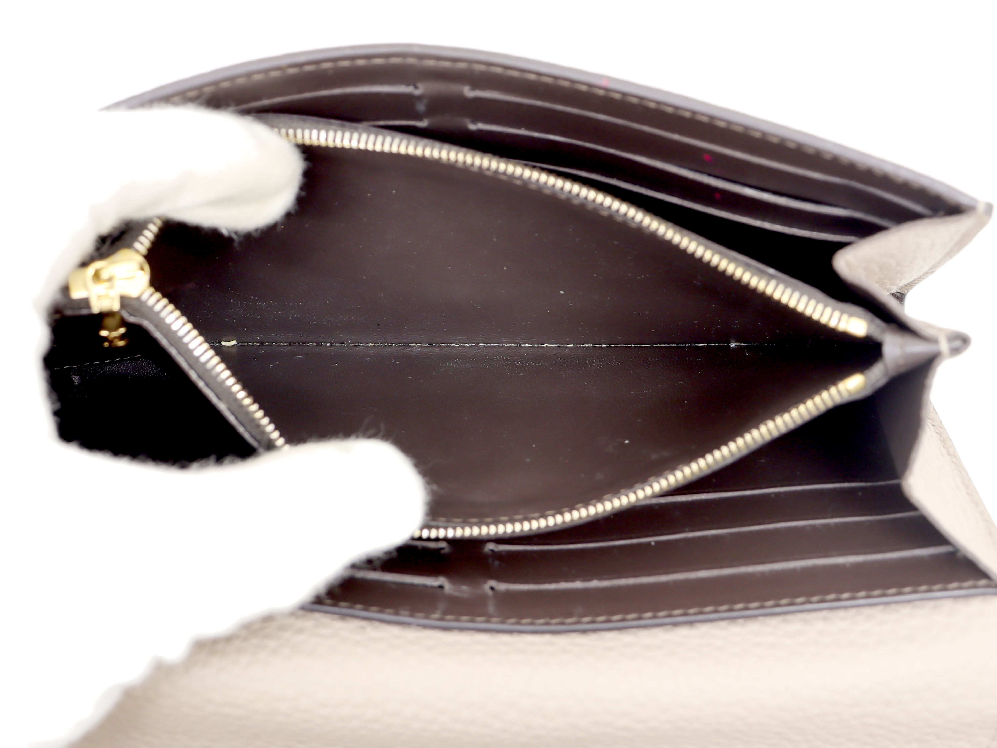 Taurillon Portefeuille Capucines M61249 Galet Wallet — view 11