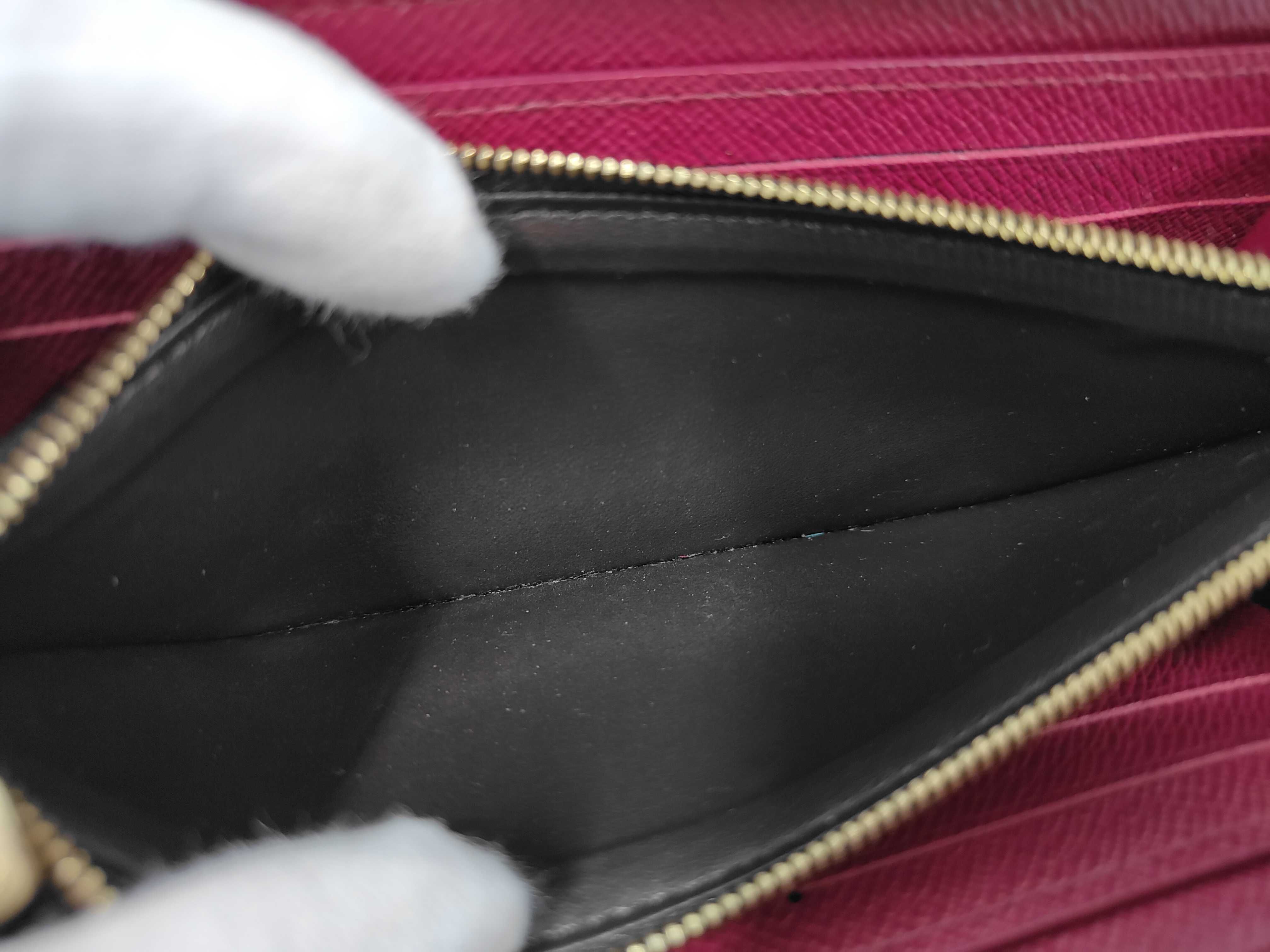 Wallet — view 8