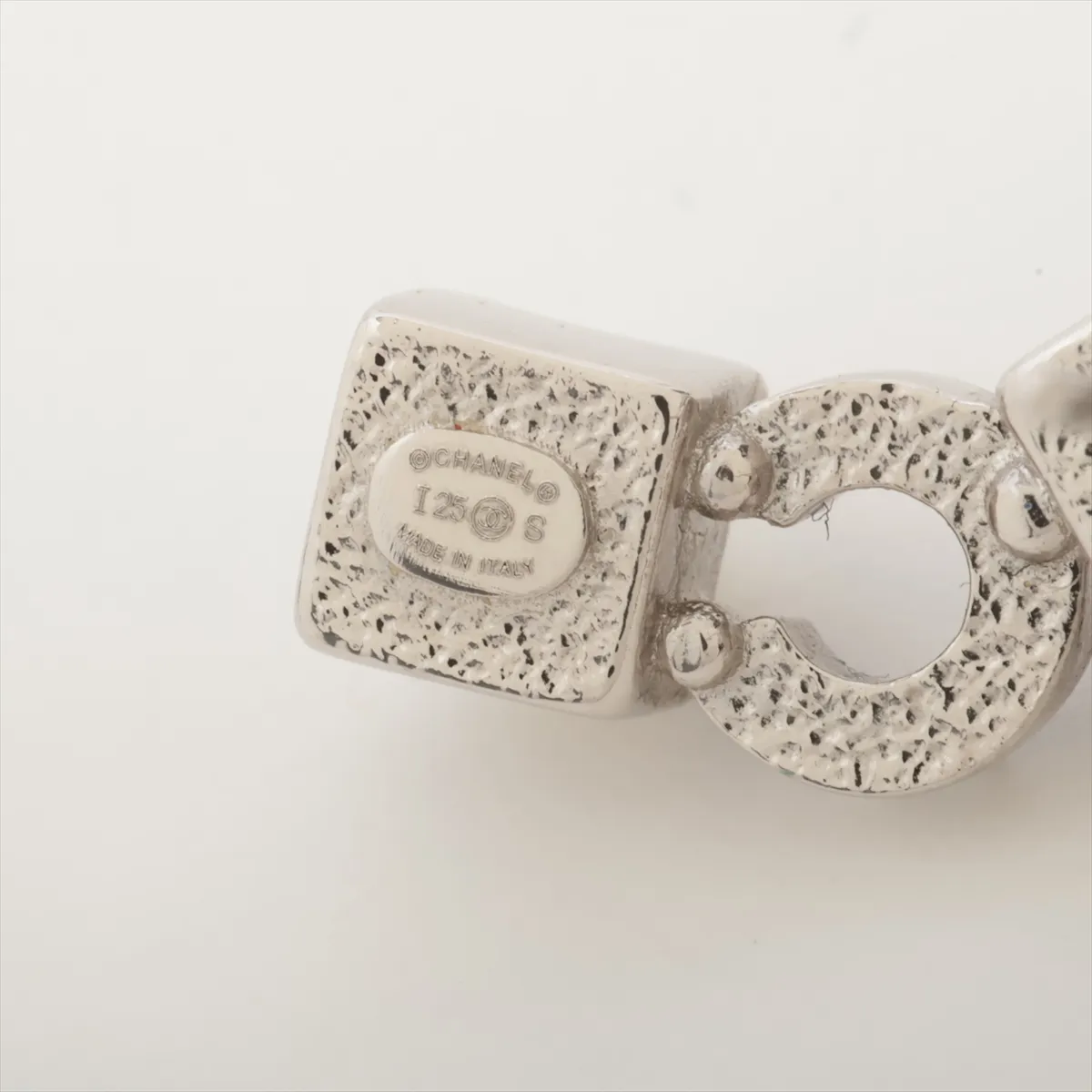 COCO I25S Earrings (Pair) Metal x Rhinestone x Faux Pearl Silver — view 5