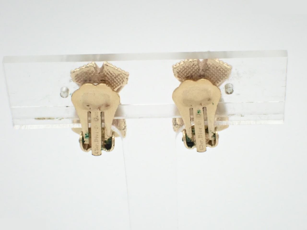 earrings — view 2