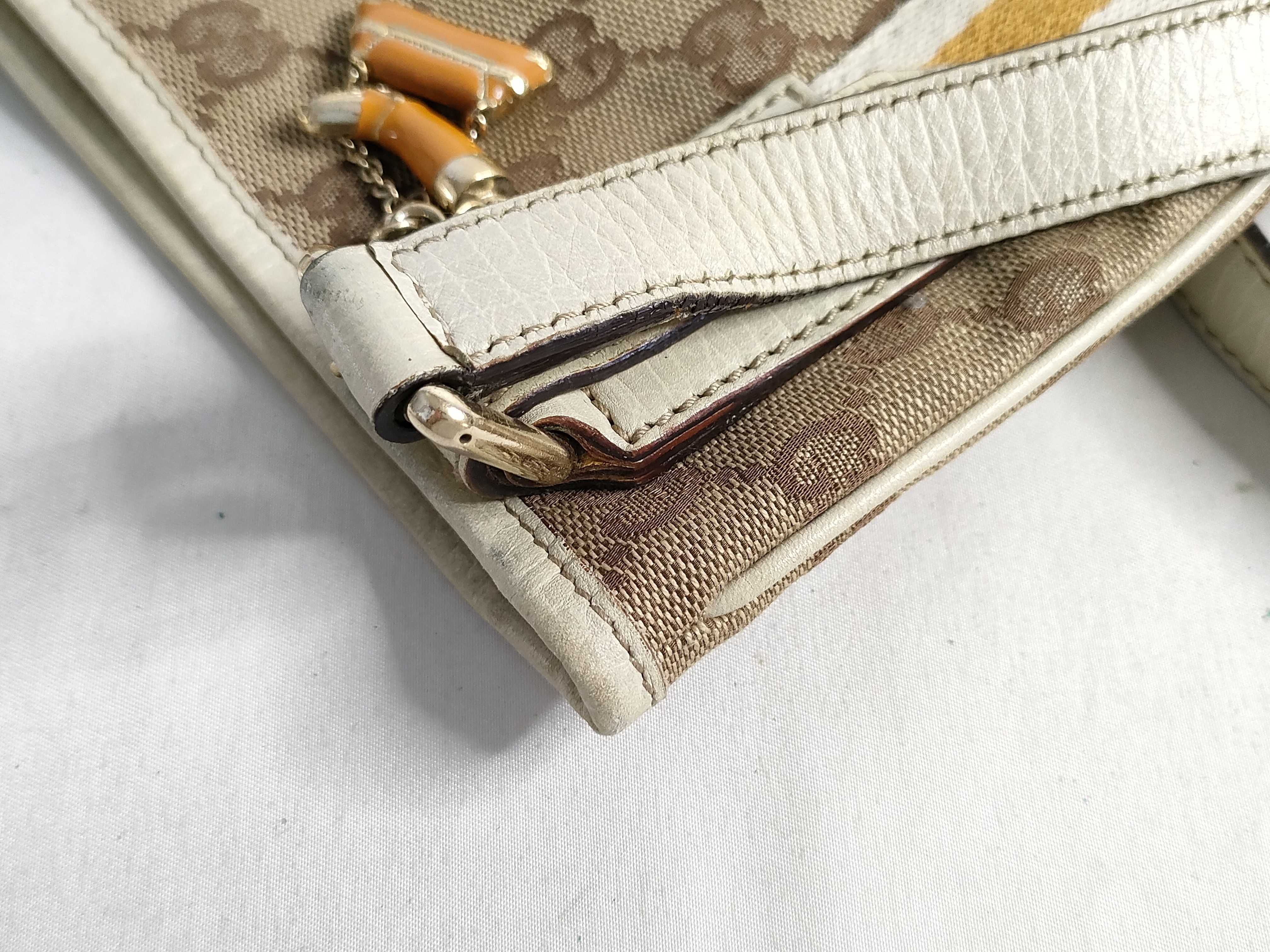 GG Canvas Shoulder Bag (White) — view 14