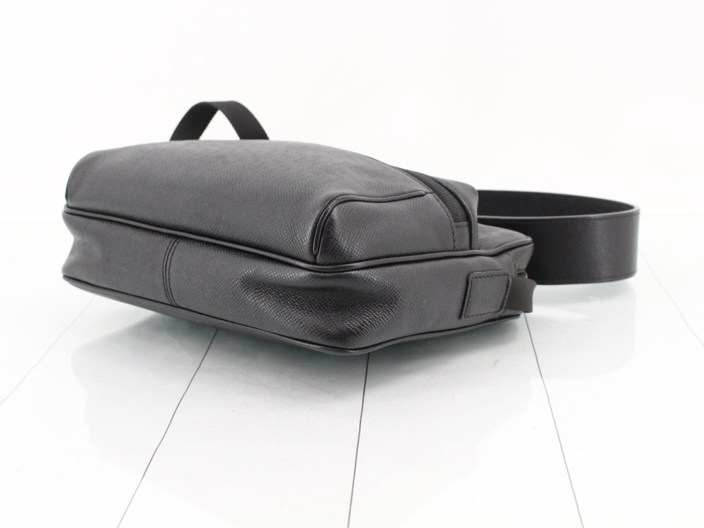 Taiga Messenger PM Shoulder Bag, Black — view 6