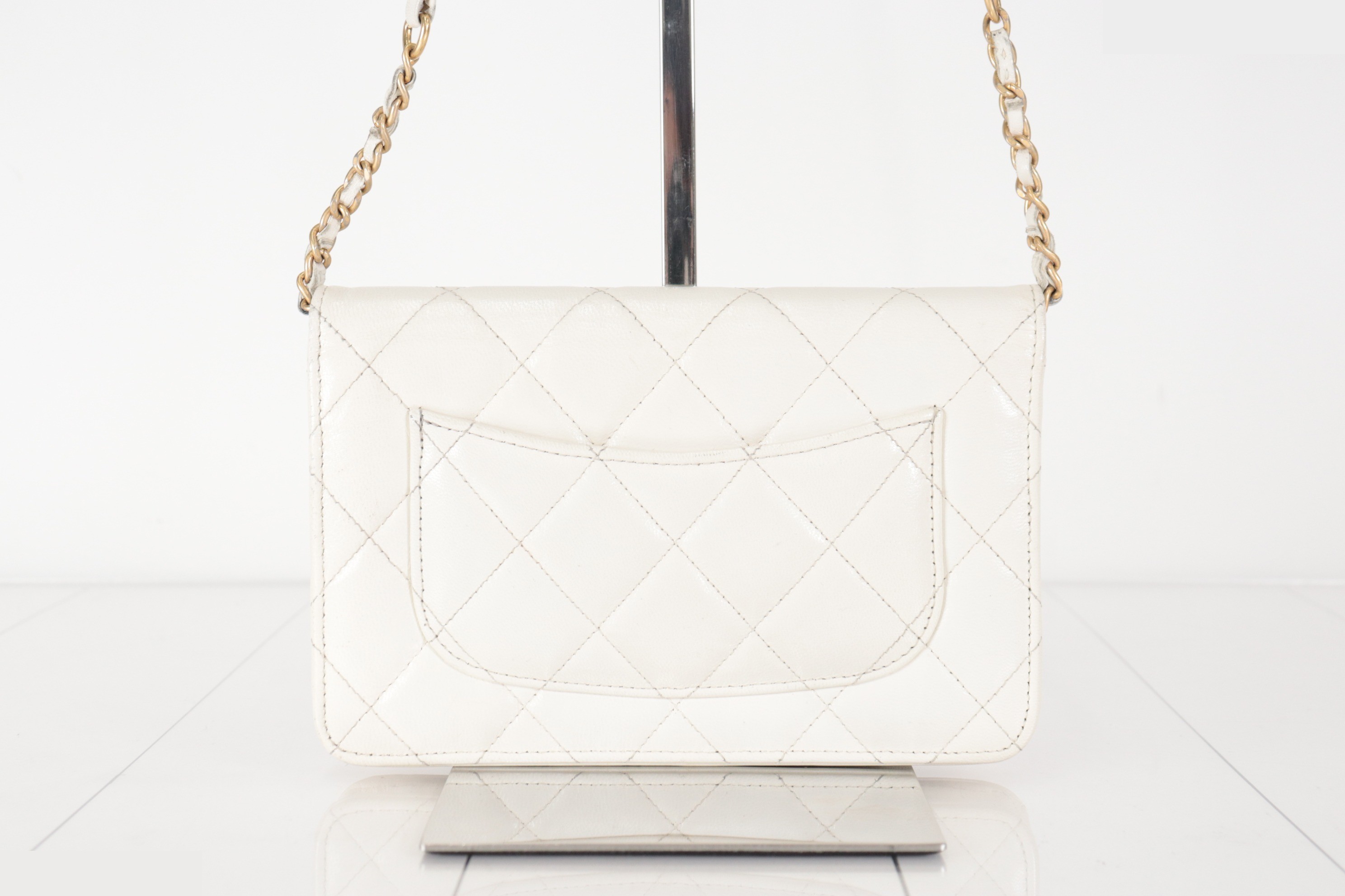 Coco Mark Lamb Chain Wallet, White, IC Plate — view 3