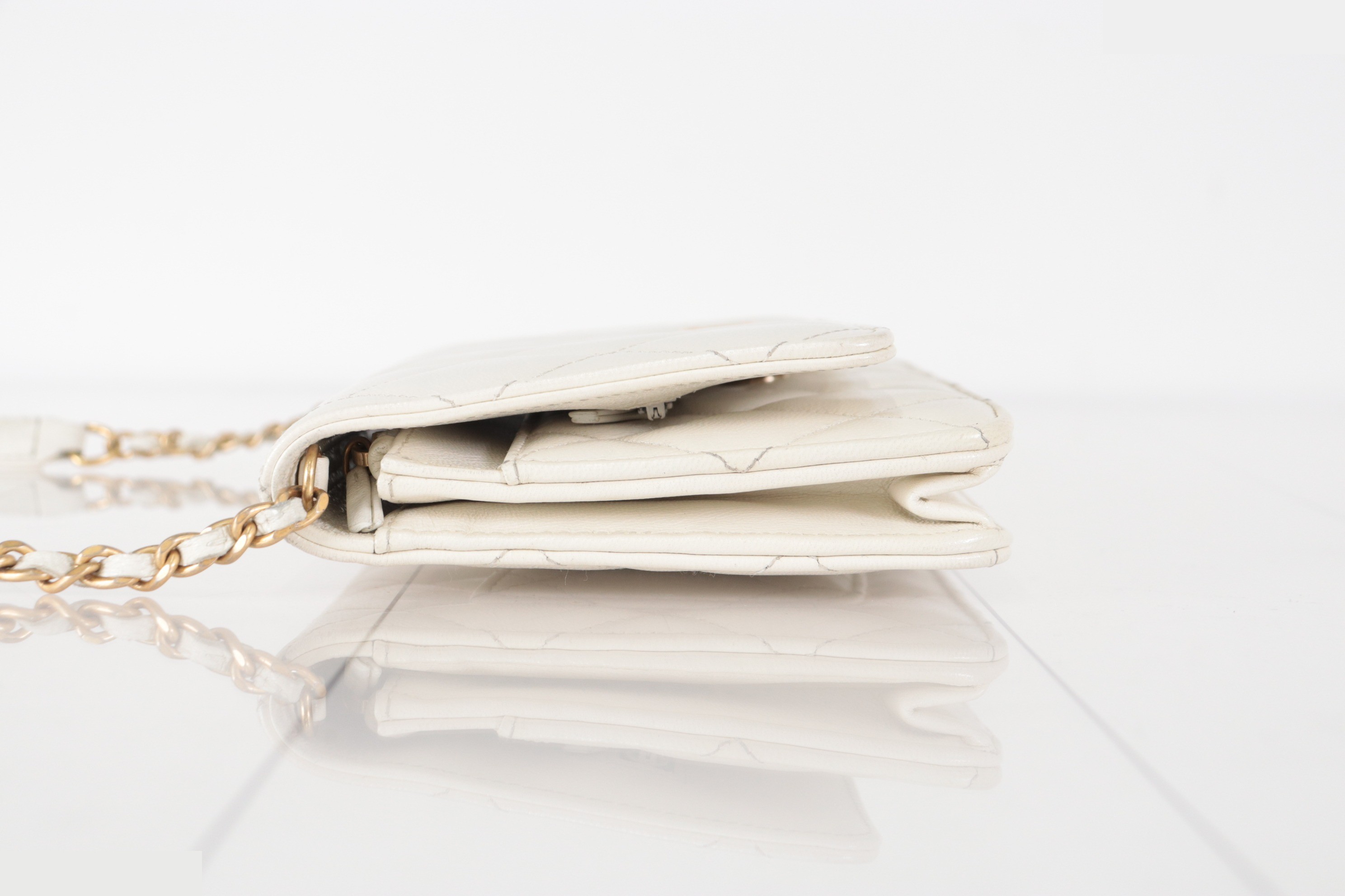Coco Mark Lamb Chain Wallet, White, IC Plate — view 4