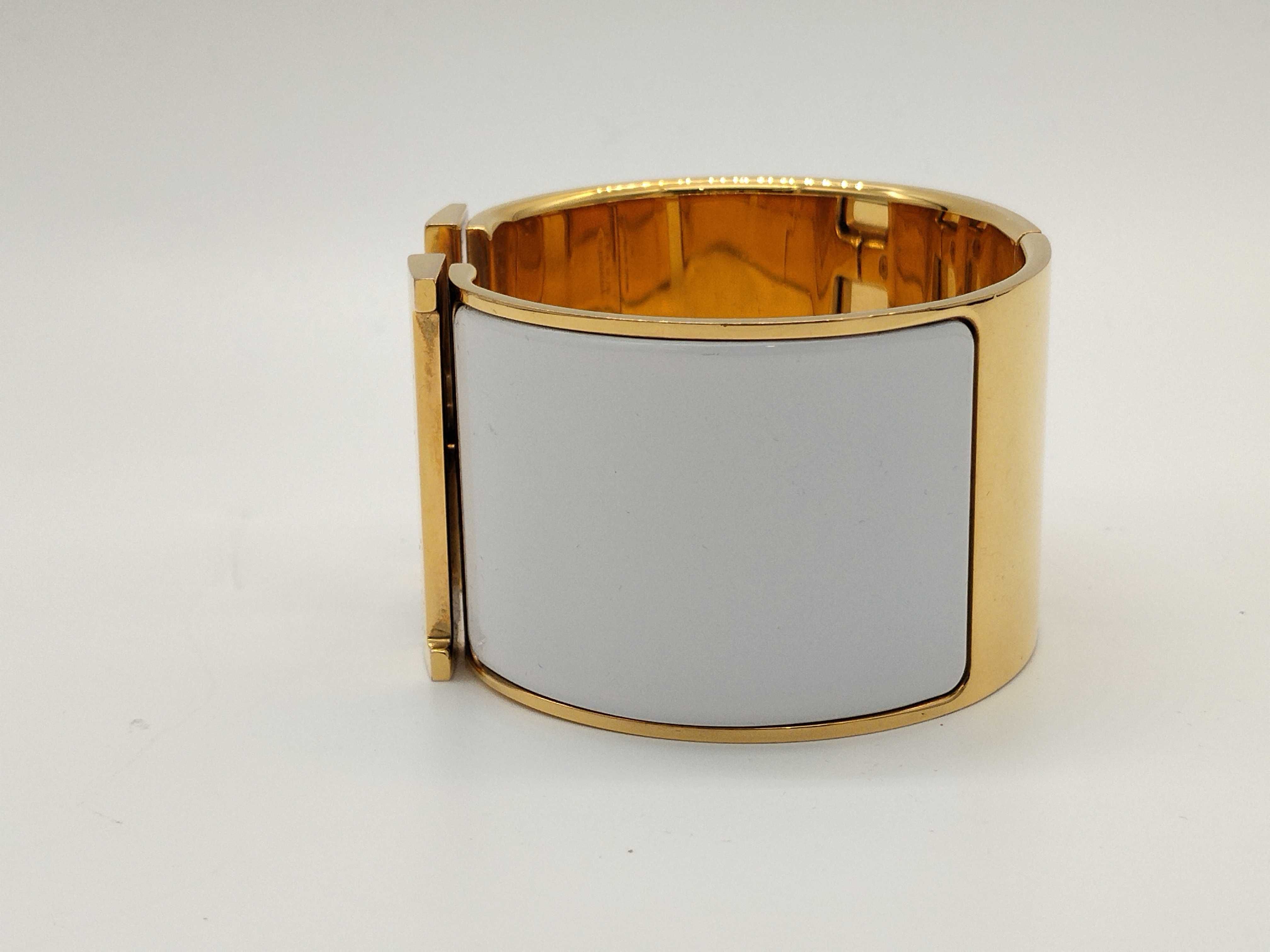 Hermès Clic Clac Gold Bracelet Bracelet/Bangle — view 3