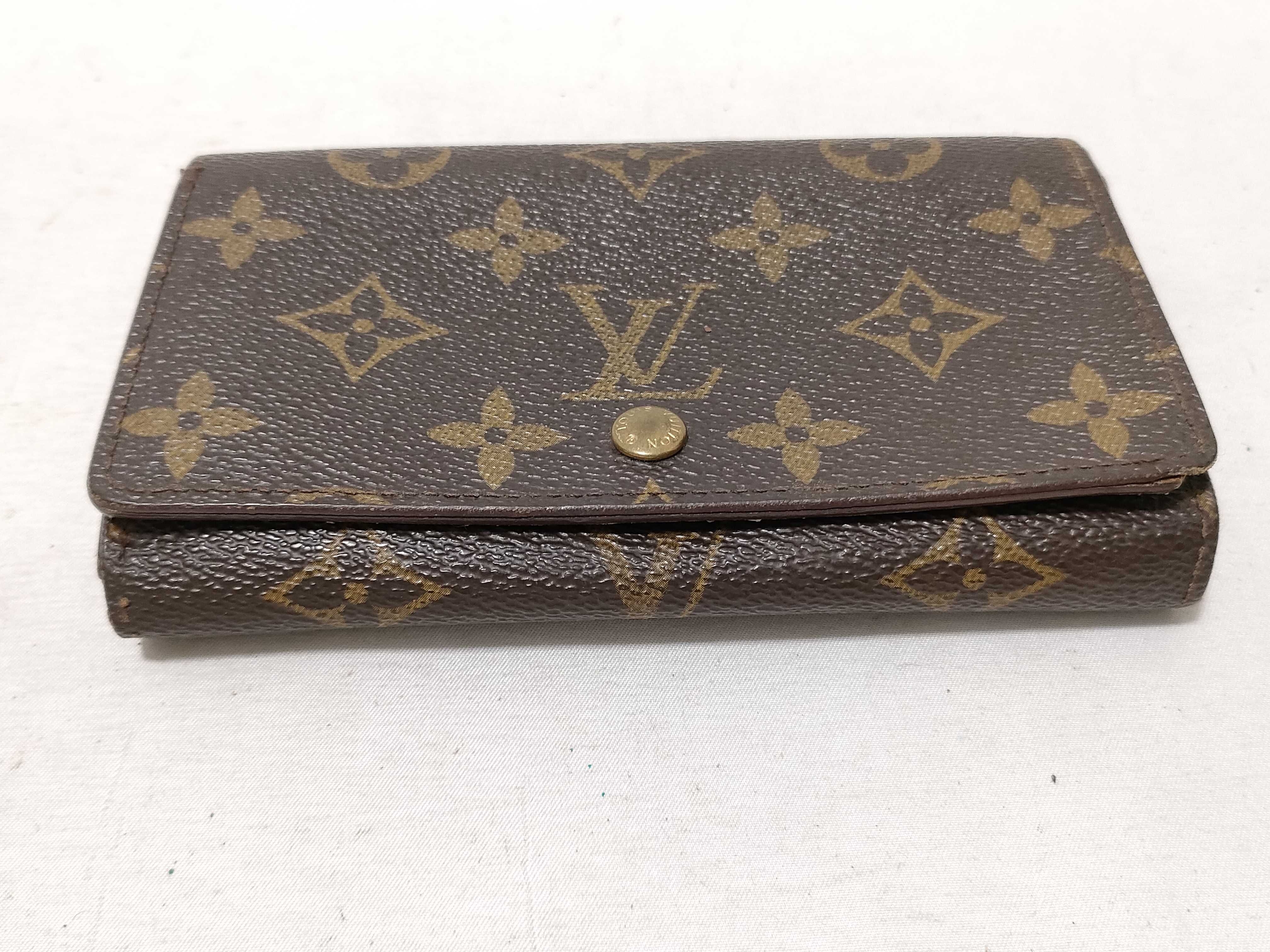 Monogram M61730 Portemonnaie Billet Trésor Folding Wallet — view 3