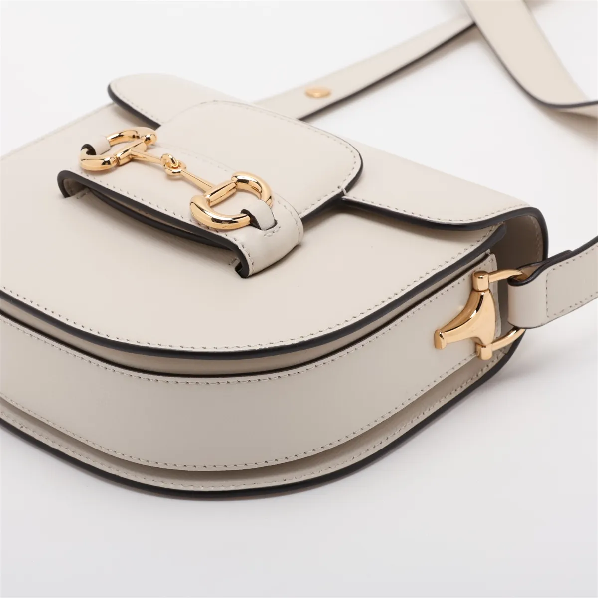 Horsebit 1955 Mini Round Bag 760191 Leather Shoulder Bag White — view 3