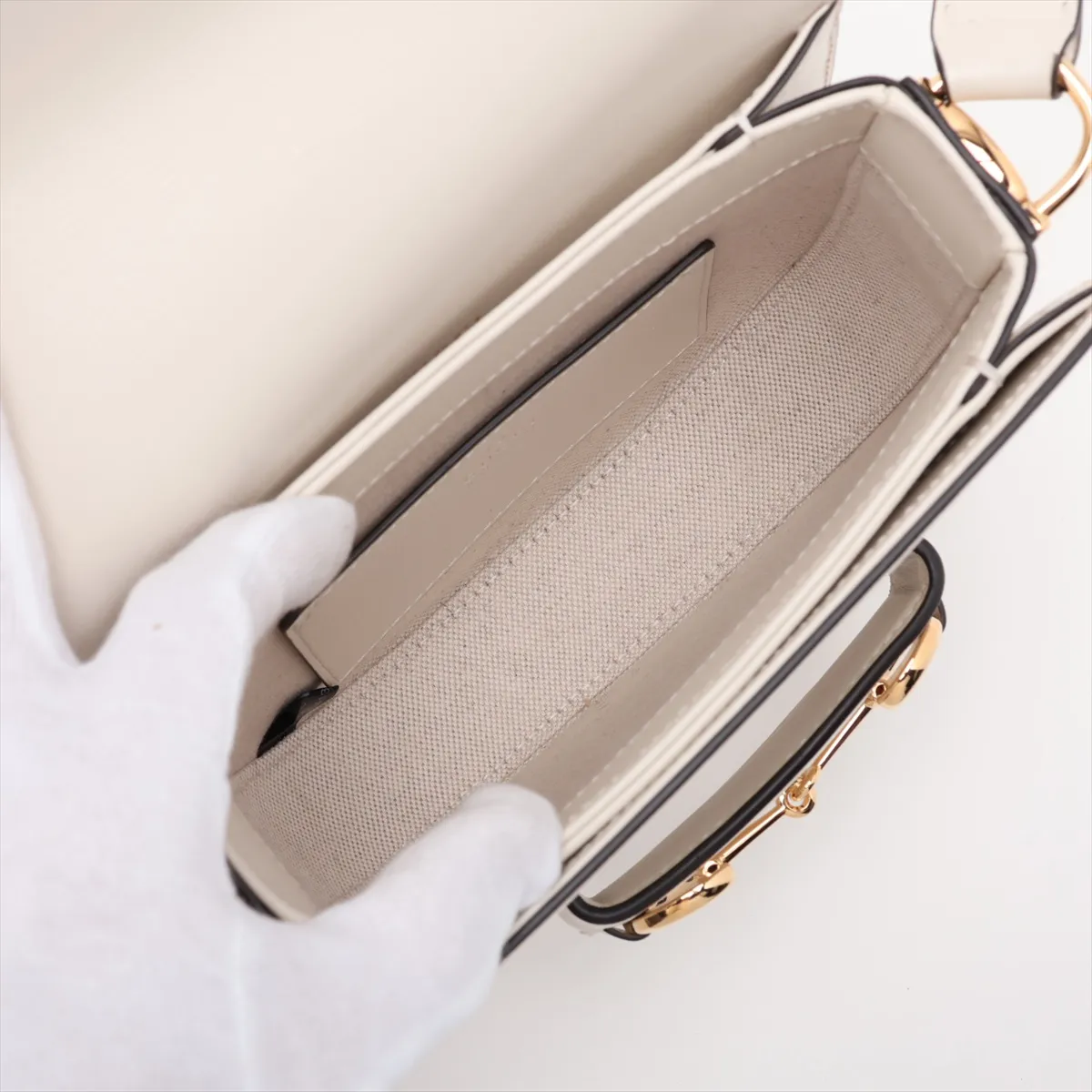 Horsebit 1955 Mini Round Bag 760191 Leather Shoulder Bag White — view 6
