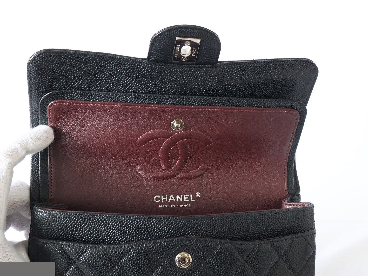 Caviar leather Matelassé 23 Double flap Double chain shoulder bag, black — view 11