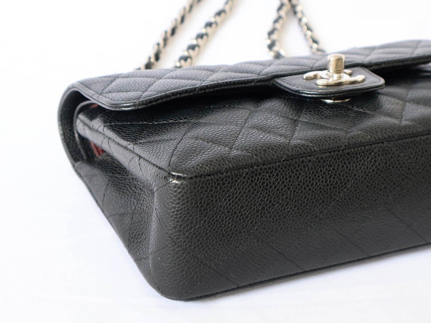 Caviar leather Matelassé 23 Double flap Double chain shoulder bag, black — view 3