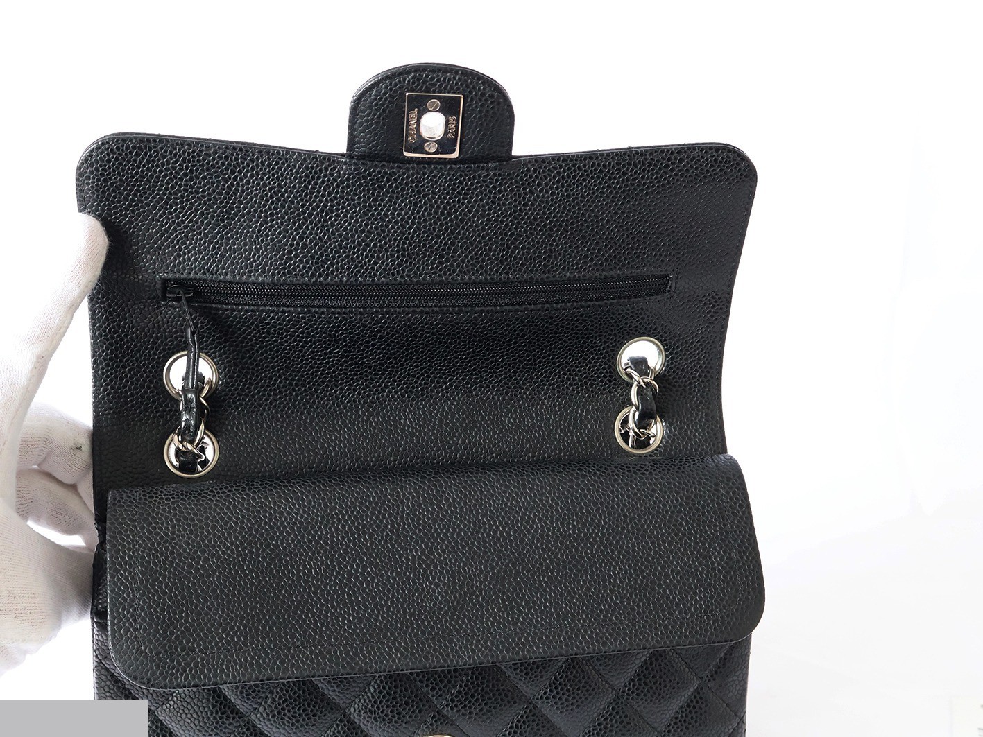 Caviar leather Matelassé 23 Double flap Double chain shoulder bag, black — view 10