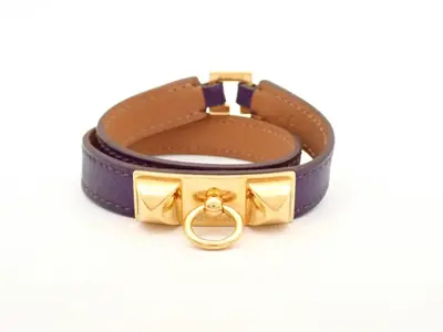Bracelet: Wrist circumference approximately 15.5 cm
