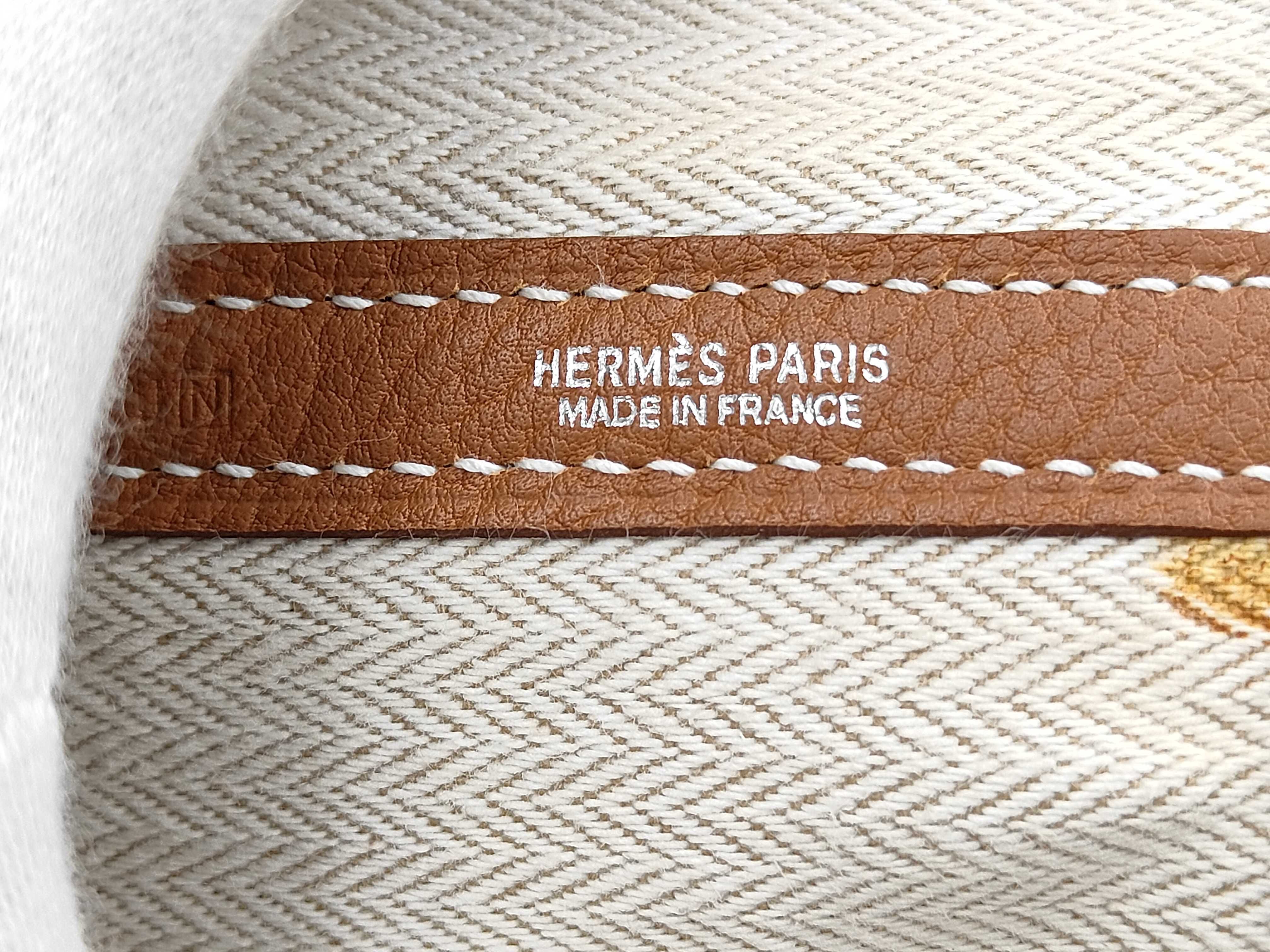 Garden Party N stamp PM Gold Tote Bag — view 15