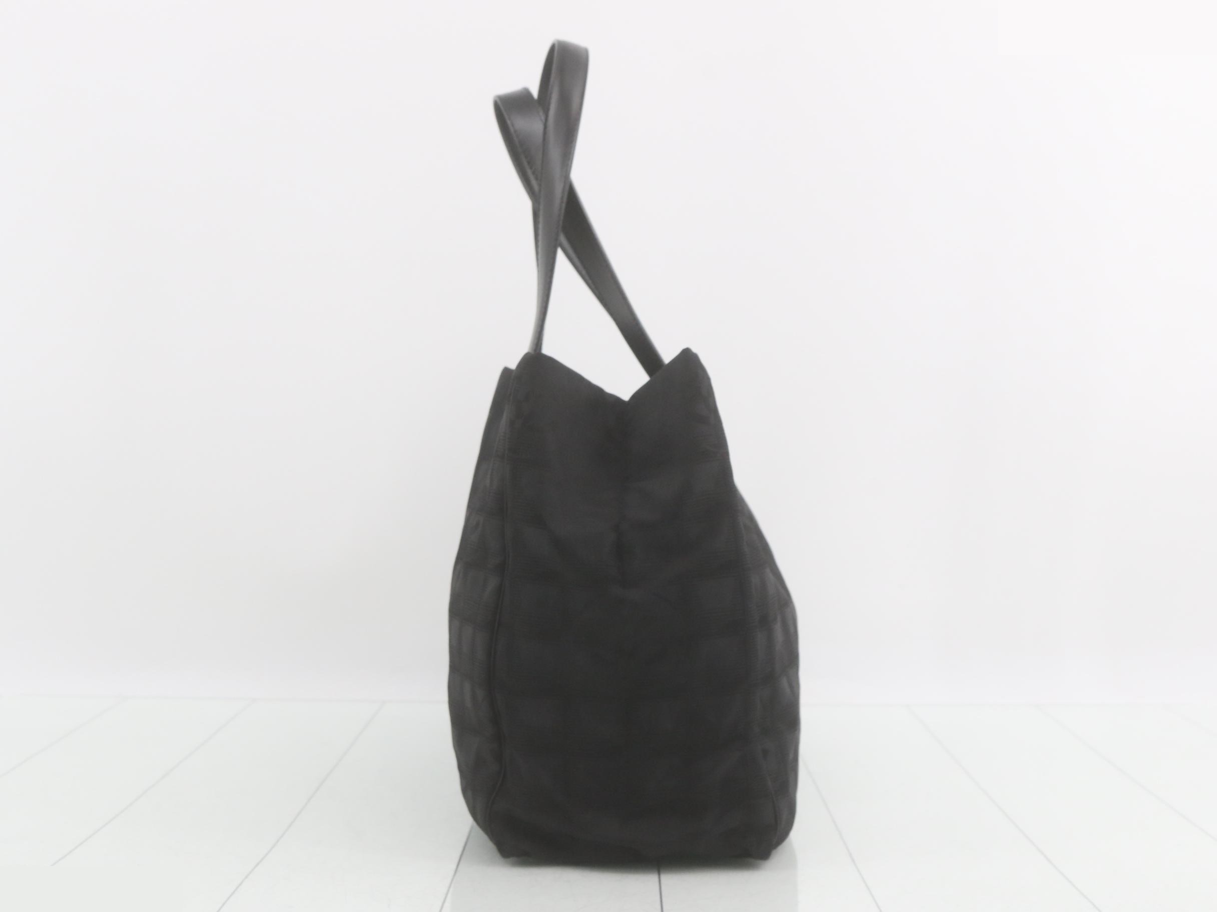New Travel Line (Bags) - Tote Bag — view 3