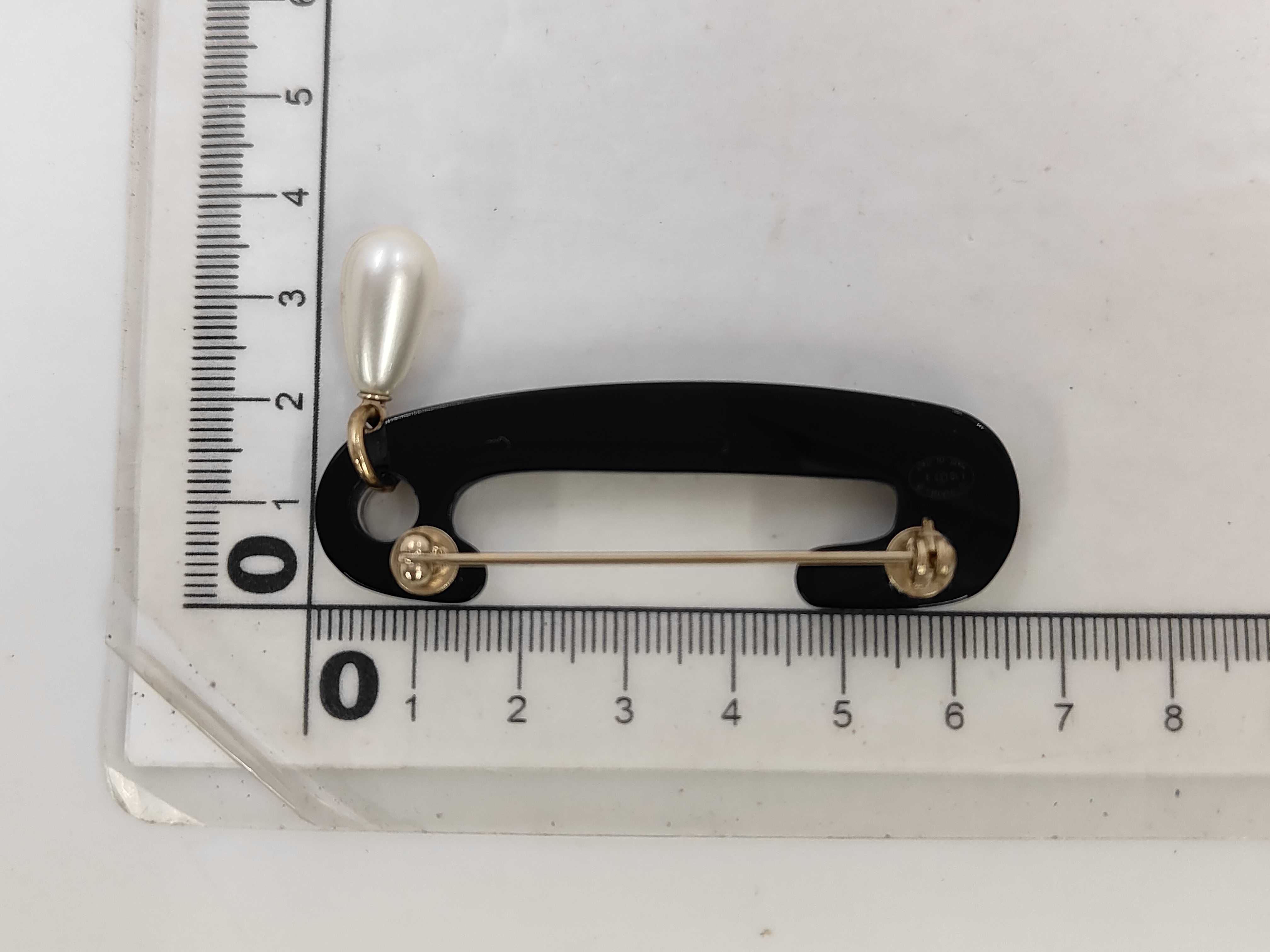 Coco Mark Pin Type B18 B Brooch — view 5