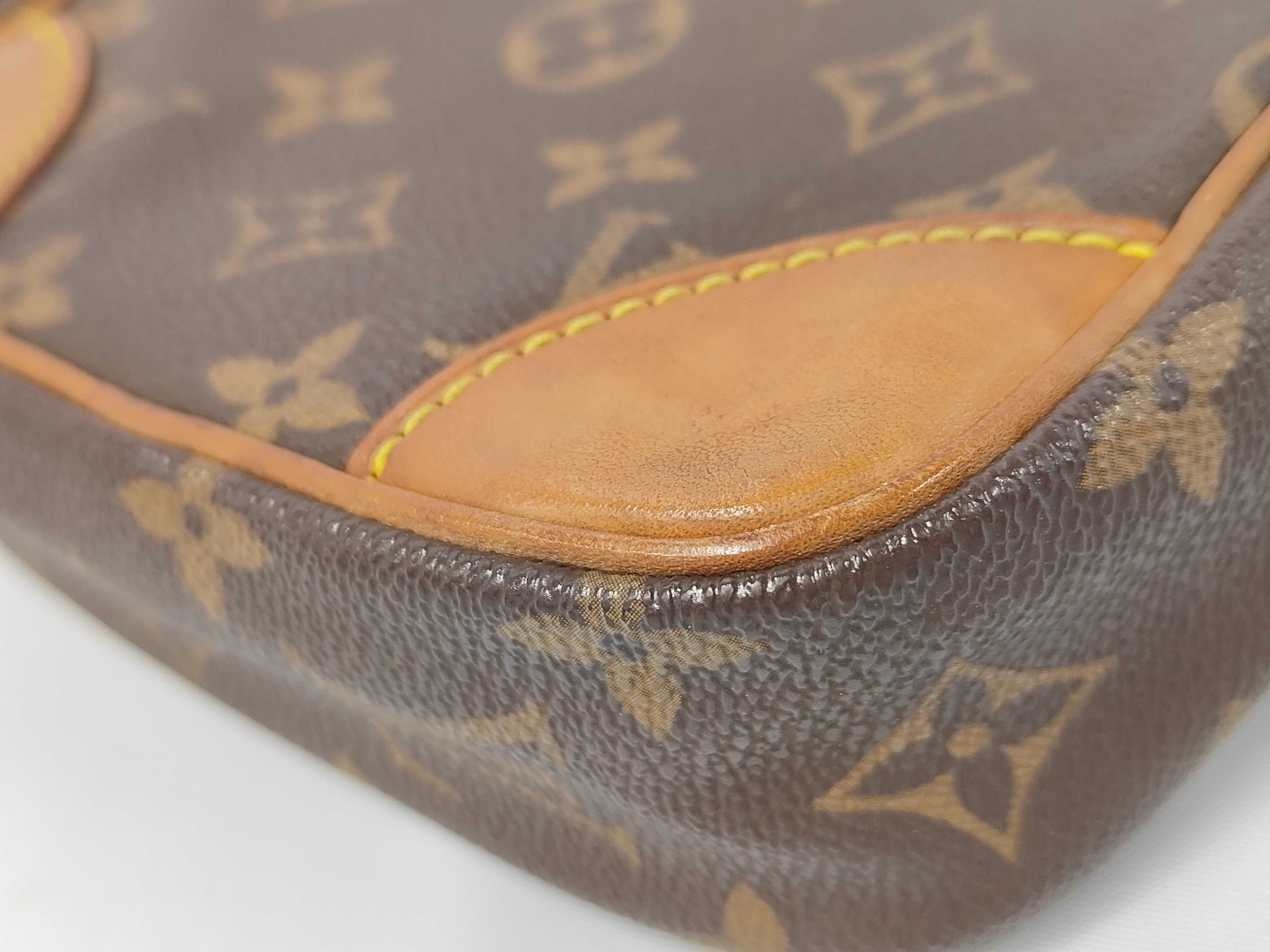 Danube Monogram M45266 Shoulder Bag — view 4