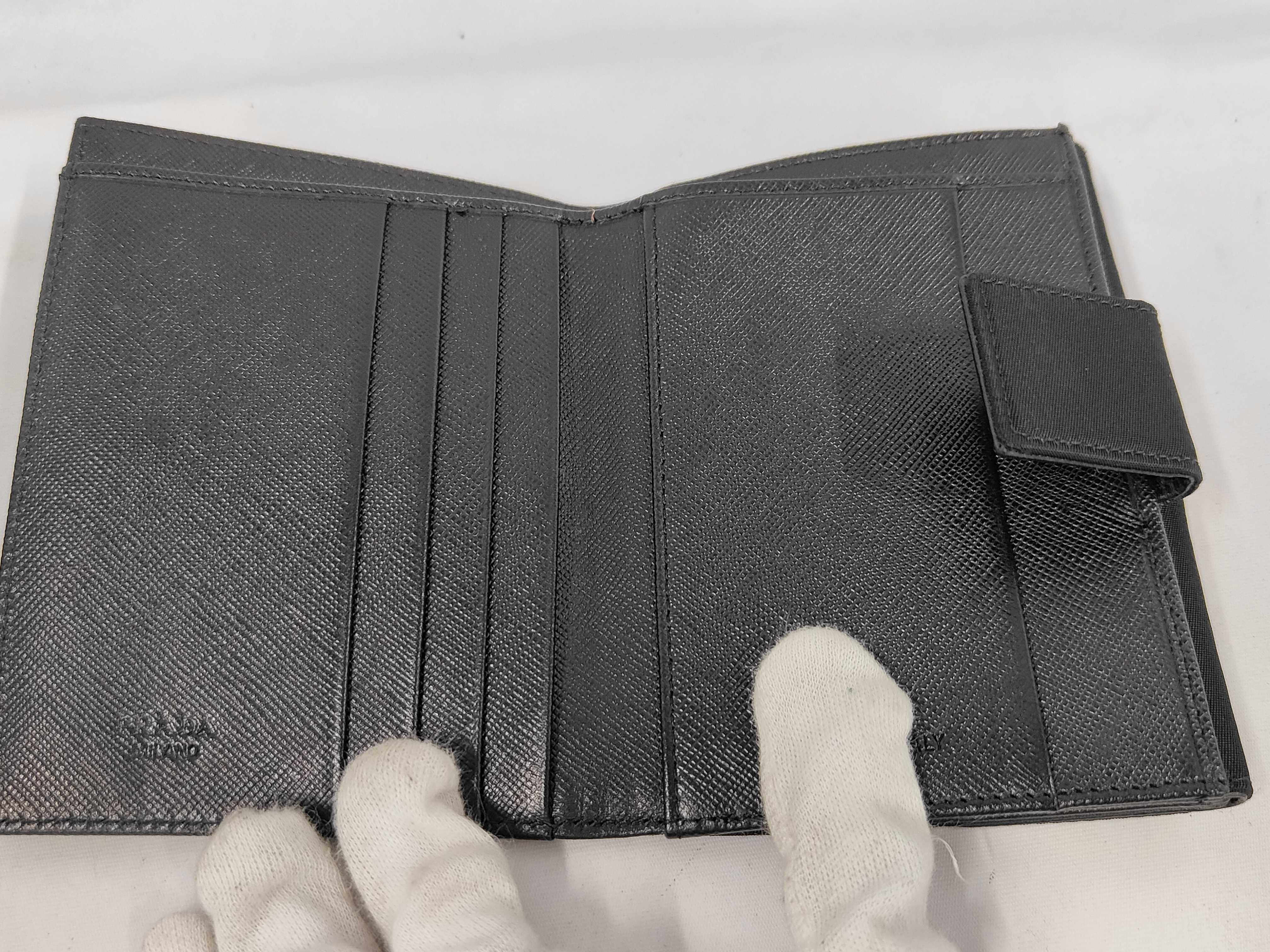 nylon bi-fold wallet, black. — view 7
