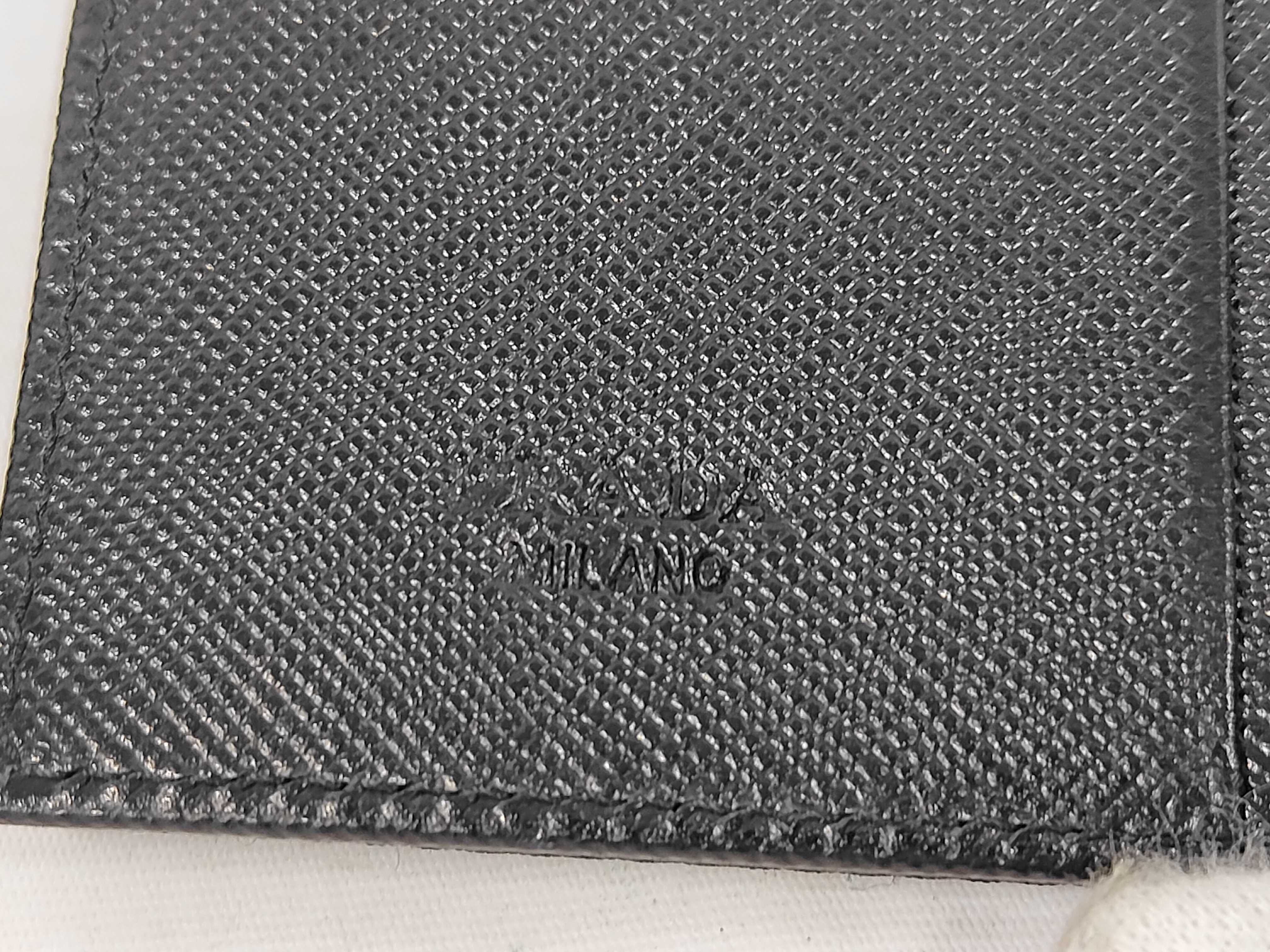 nylon bi-fold wallet, black. — view 8
