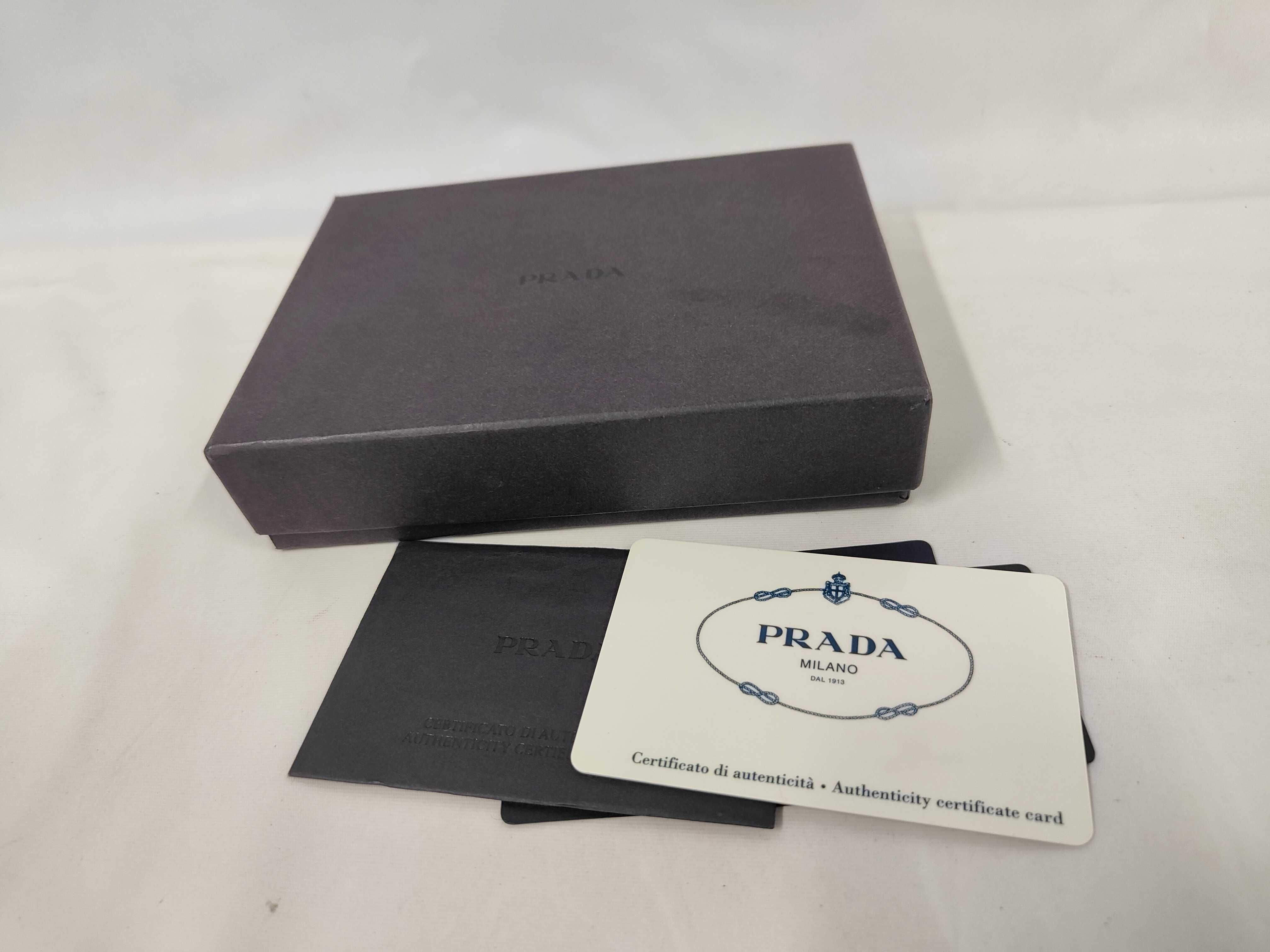 nylon bi-fold wallet, black. — view 10
